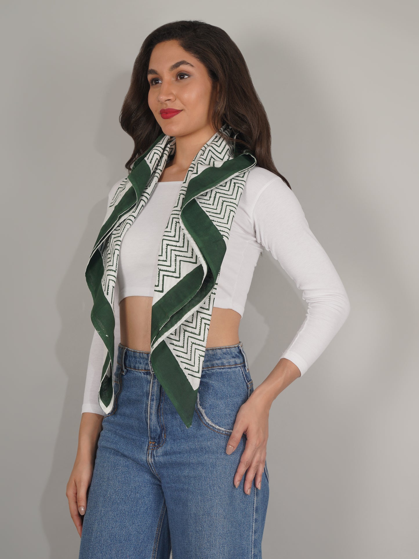green-abstract-print-pure-cotton-scarf-40-by-40-mchp0002