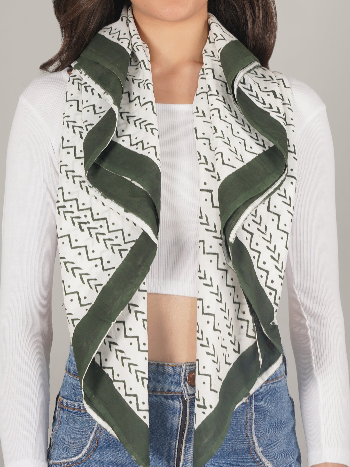 green-abstract-print-pure-cotton-scarf-40-by-40-mchp0004