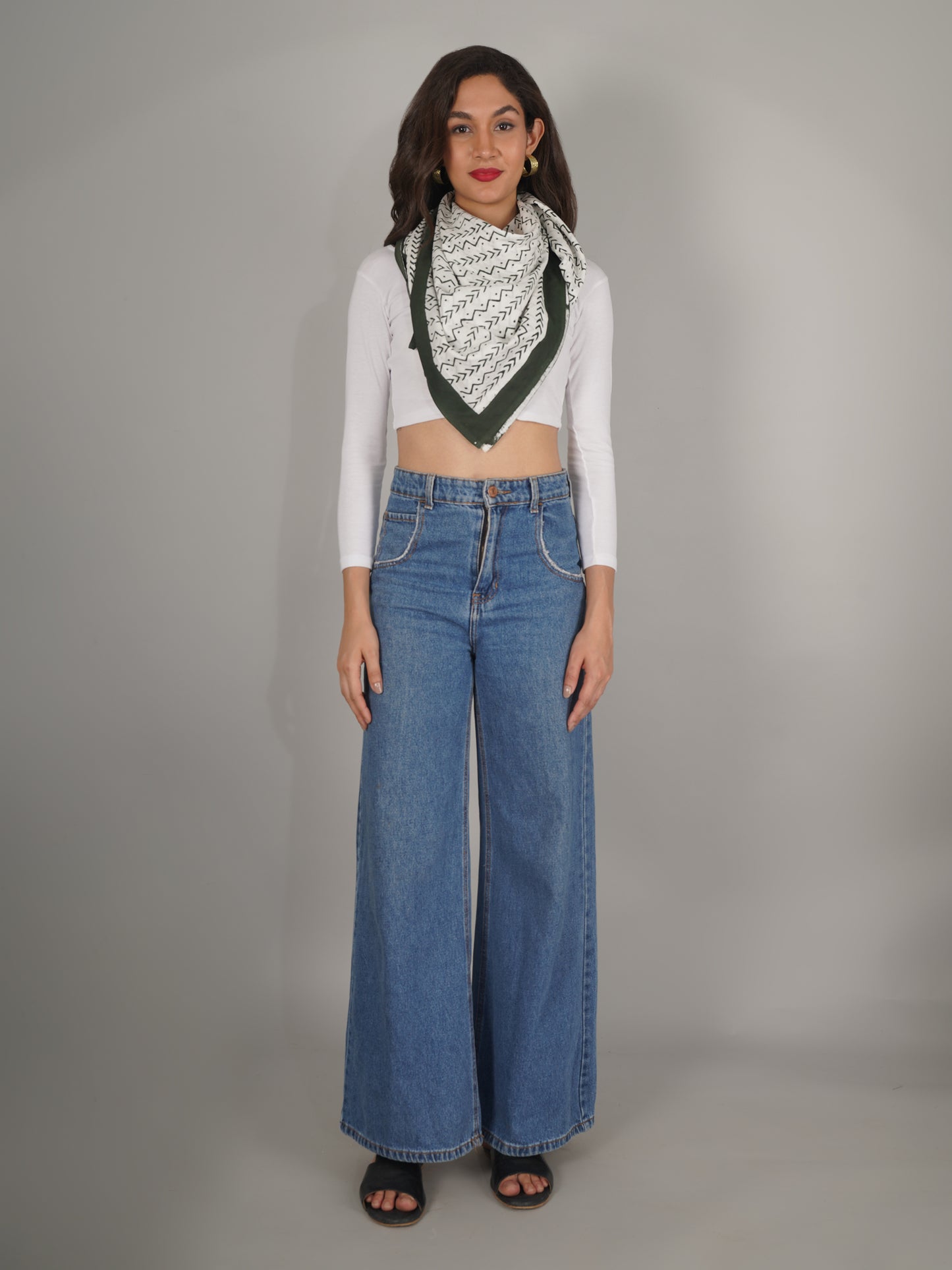 green-abstract-print-pure-cotton-scarf-40-by-40-mchp0004