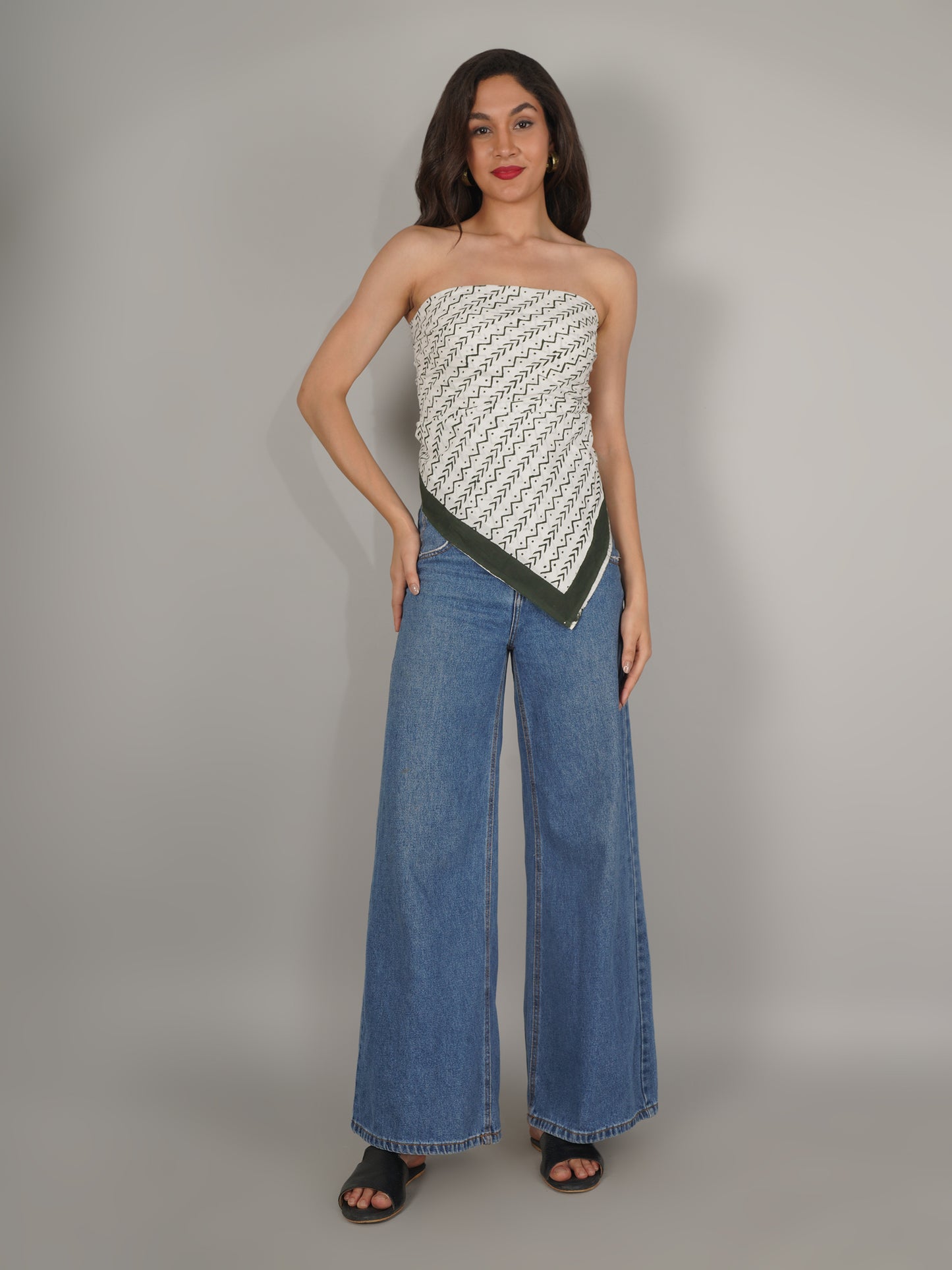 green-abstract-print-pure-cotton-scarf-40-by-40-mchp0004