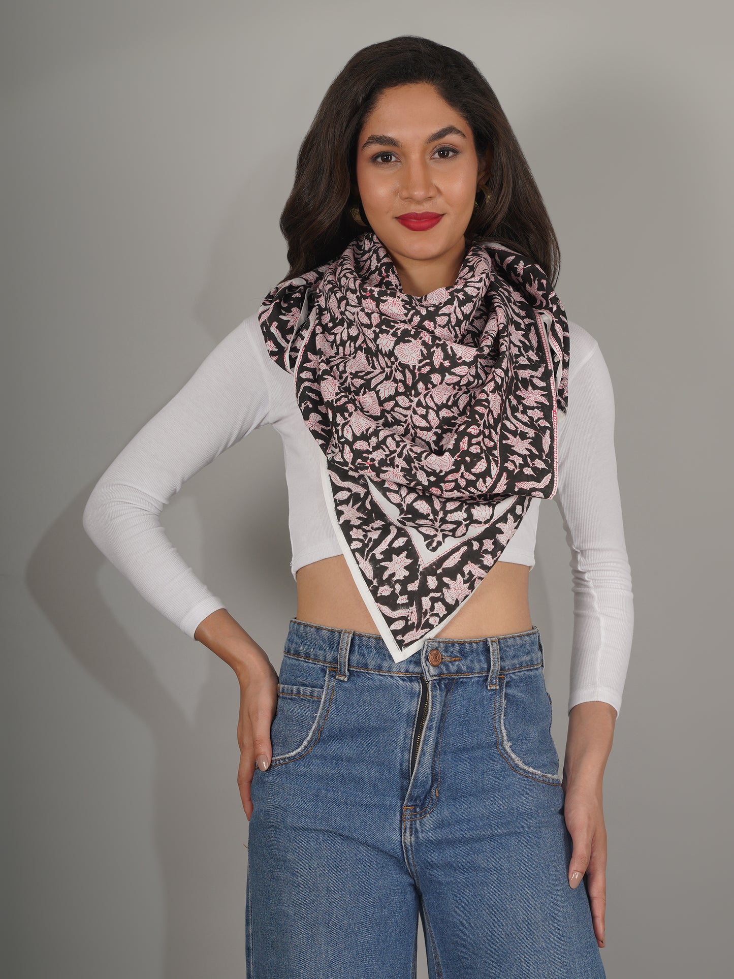 black-floral-print-pure-cotton-scarf-40-by-40-mchp0005