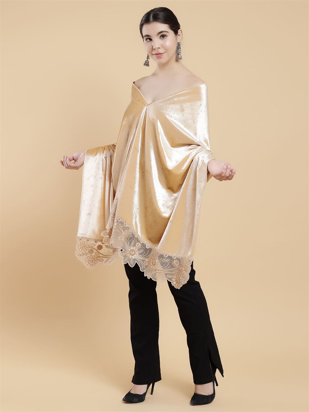 cream-embellished-velvet-stole-mchsvd1612c-moda-chales-2