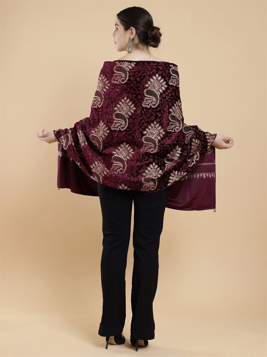 purple-wine-embellished-velvet-stole-mchsvd1614w-moda-chales-7