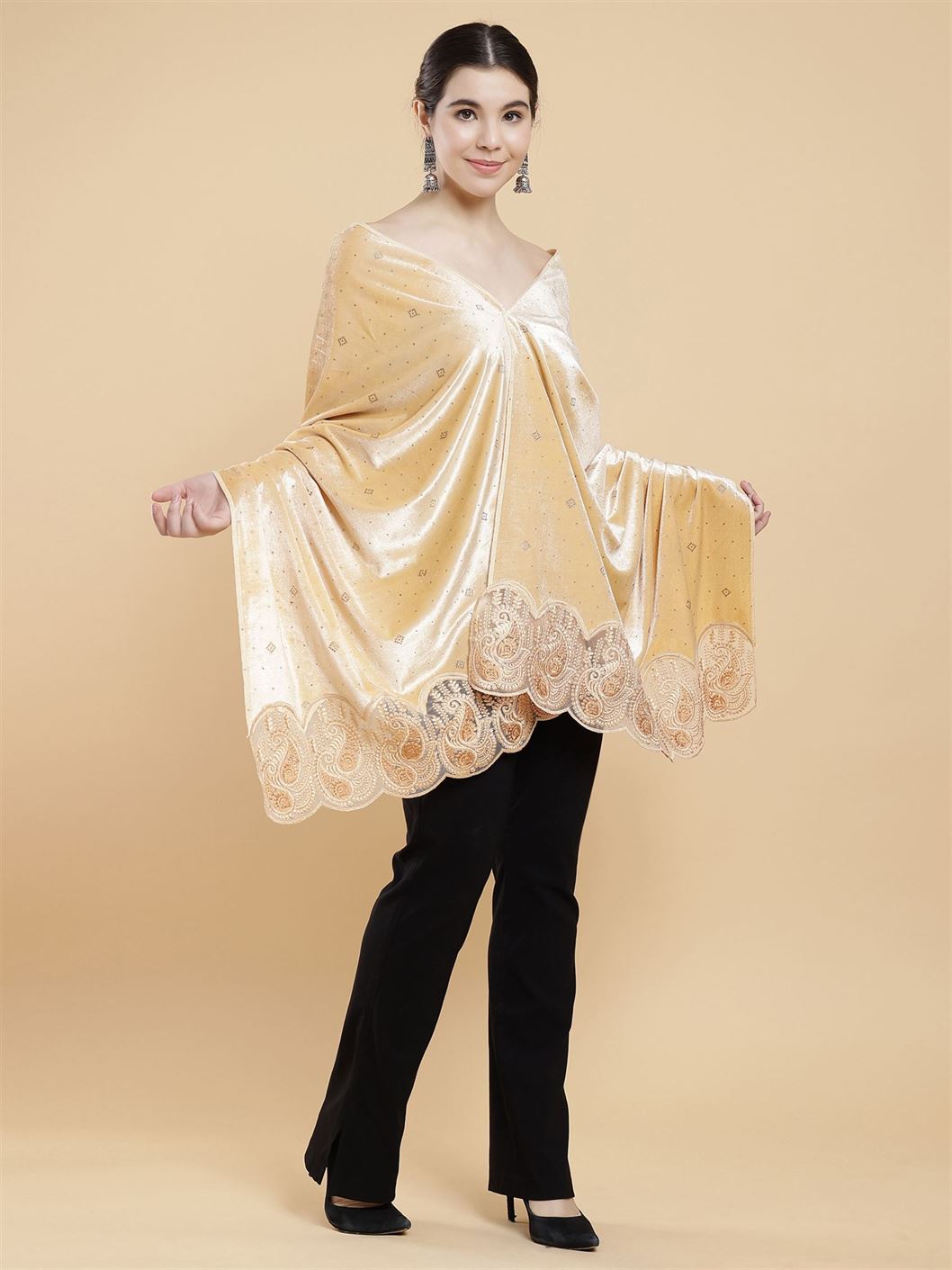 tan-embellished-velvet-stole-mchsvd1627t-moda-chales-3