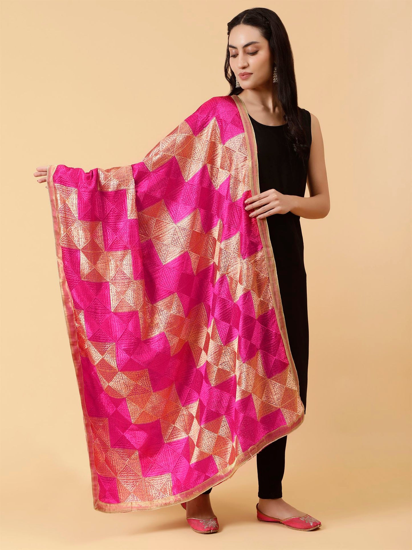 magenta-phulkari-dupatta-mcrcpd0217-moda-chales-2