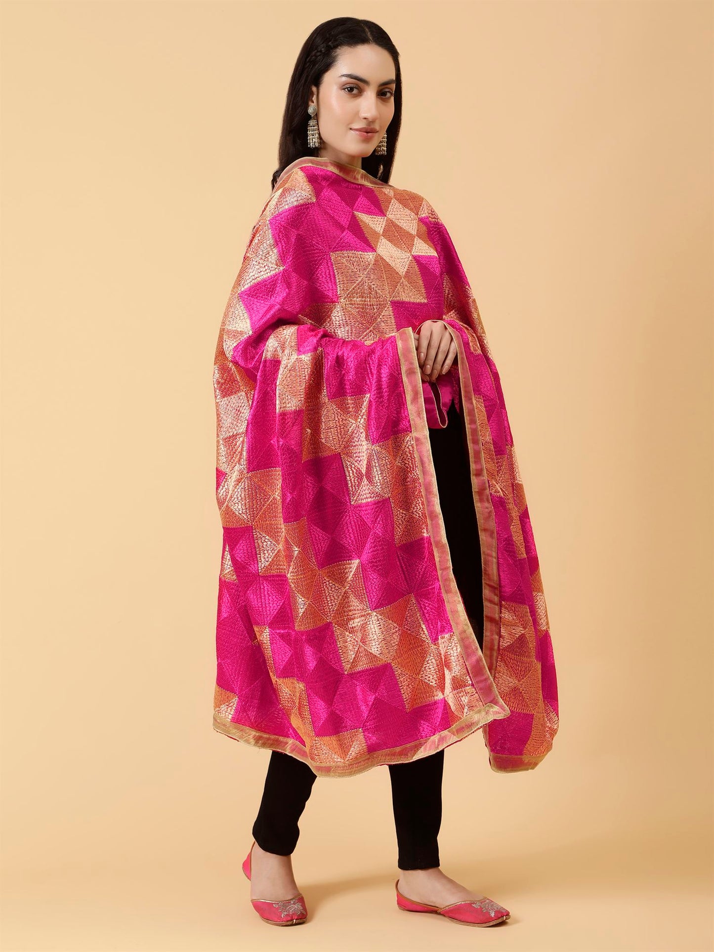 magenta-phulkari-dupatta-mcrcpd0217-moda-chales-3