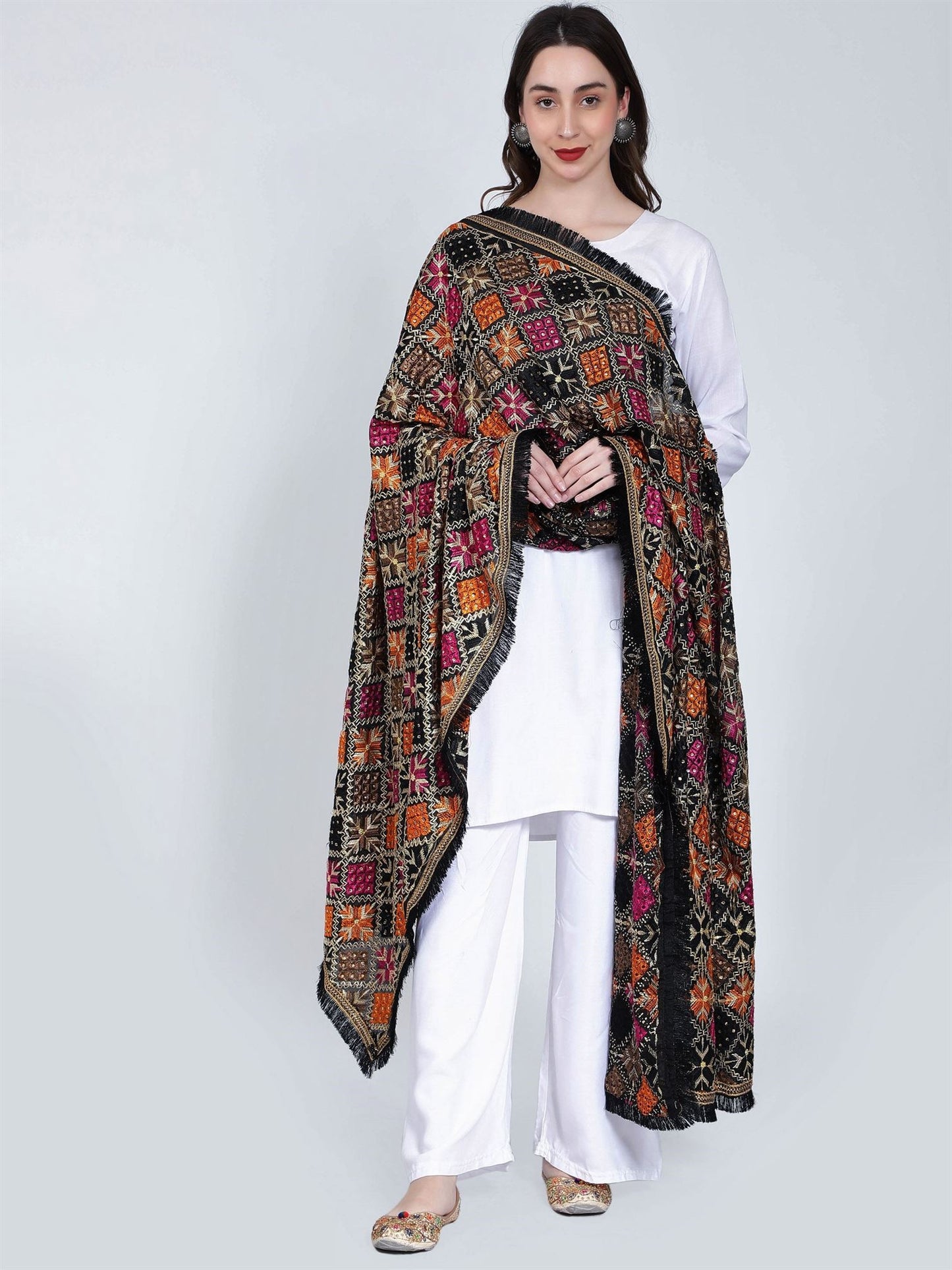 multicolour-phulkari-dupatta-black-orange-magenta-with-mirror-work-mcrcpd4090-3