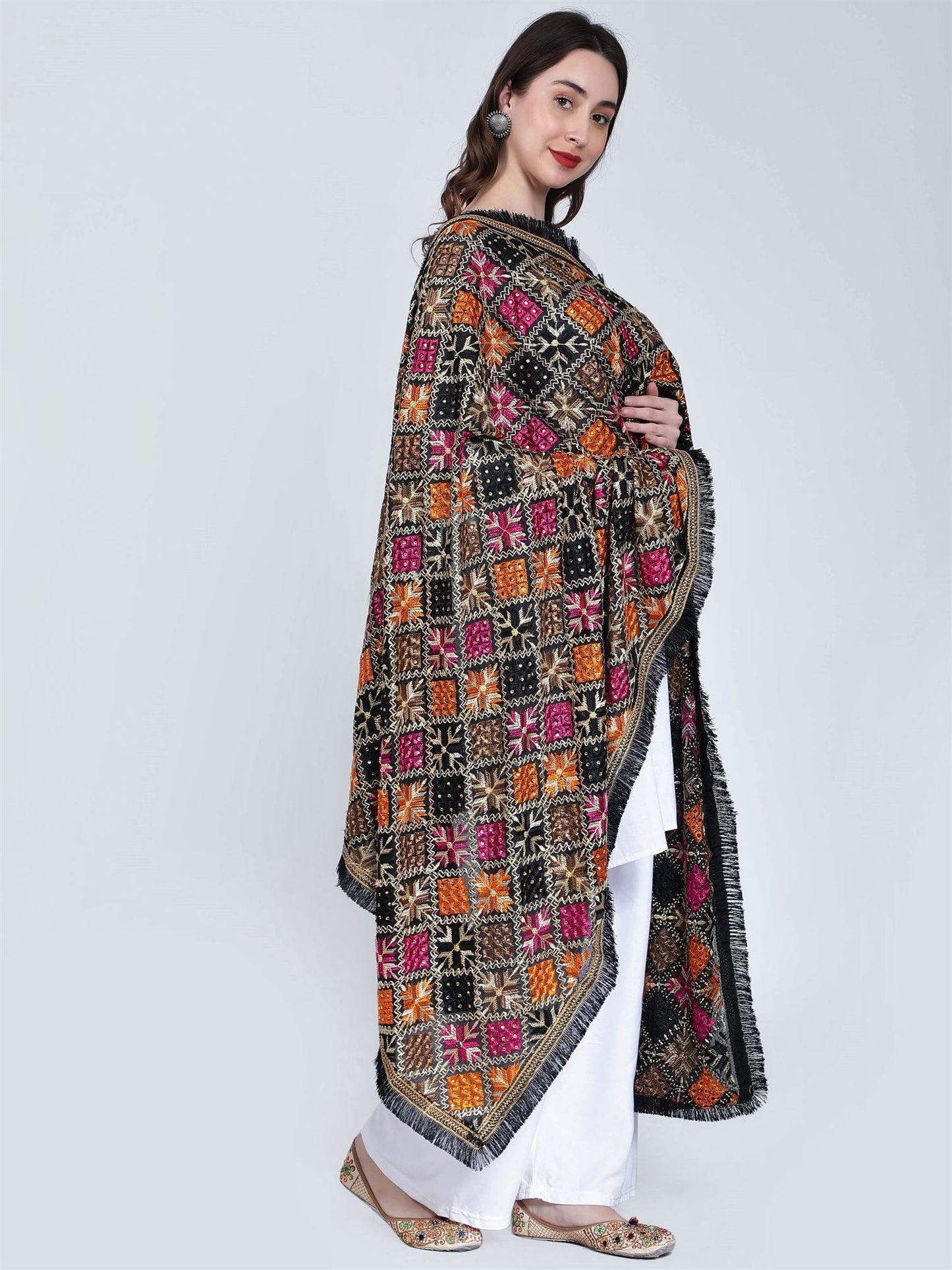 multicolour-phulkari-dupatta-black-orange-magenta-with-mirror-work-mcrcpd4090-5