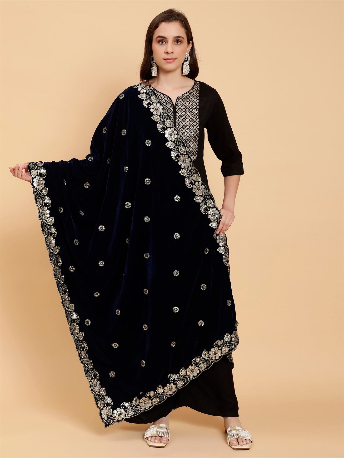 navy-blue-embellished-velvet-dupatta-mcrcvd7236-moda-chales-2