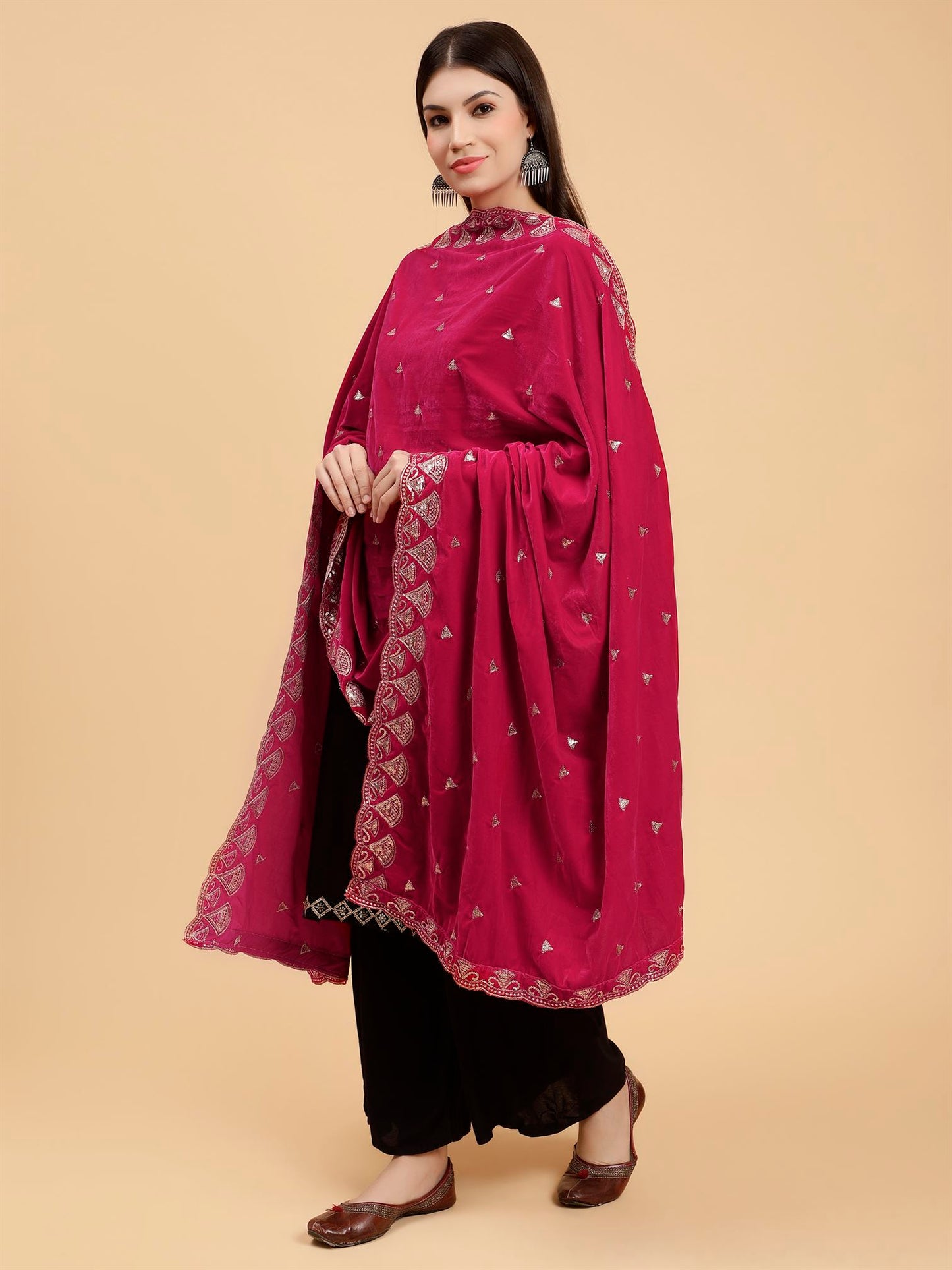 magenta-embellished-velvet-dupatta-mcrcvd7245-moda-chales-5