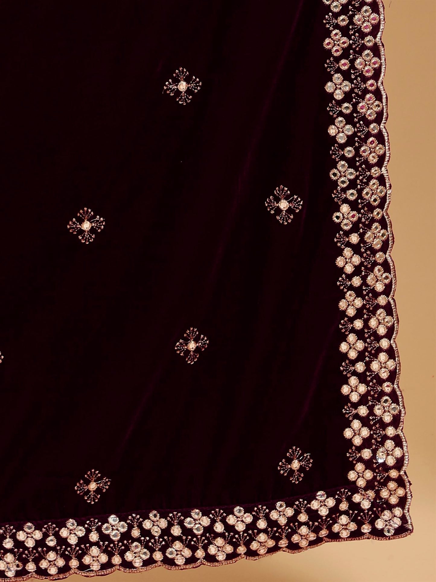 burgundy-embellished-velvet-dupatta-mcrcvd7262-moda-chales-7