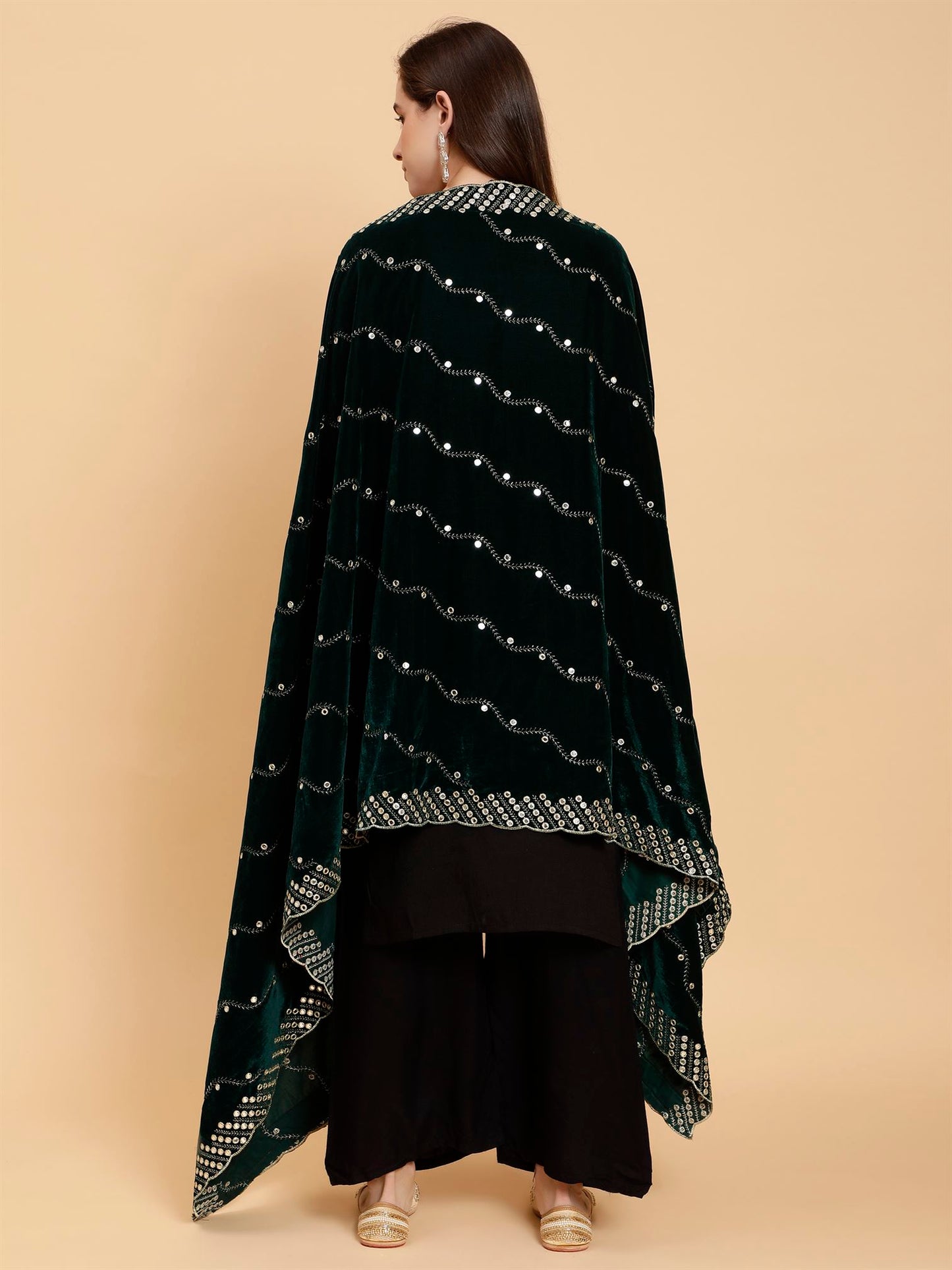 green-embellished-velvet-dupatta-mcrcvd7327-moda-chales-6