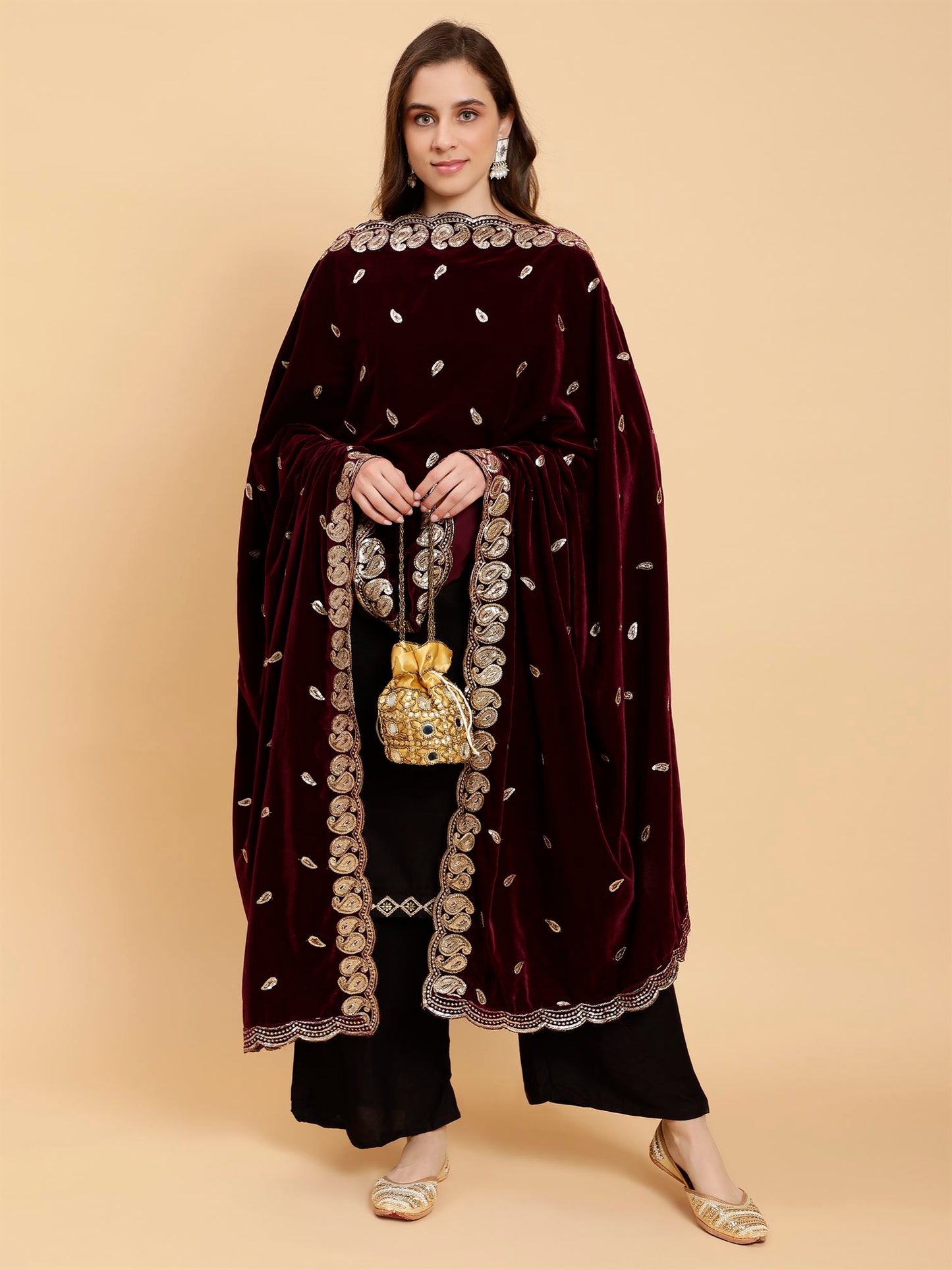 burgundy-embellished-velvet-dupatta-mcrcvd7342-moda-chales-5