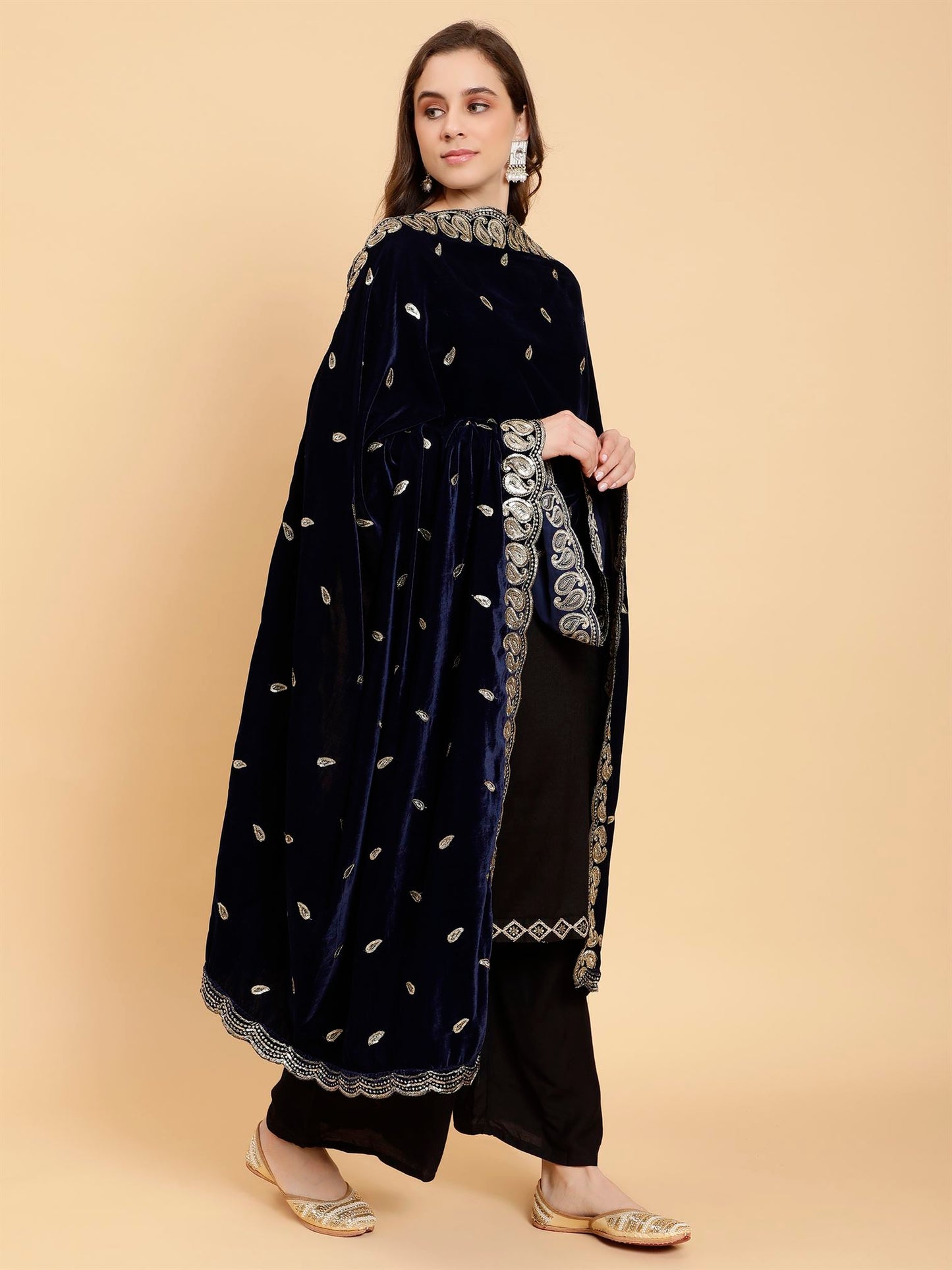 navy-blue-embellished-velvet-dupatta-mcrcvd7346-moda-chales-3