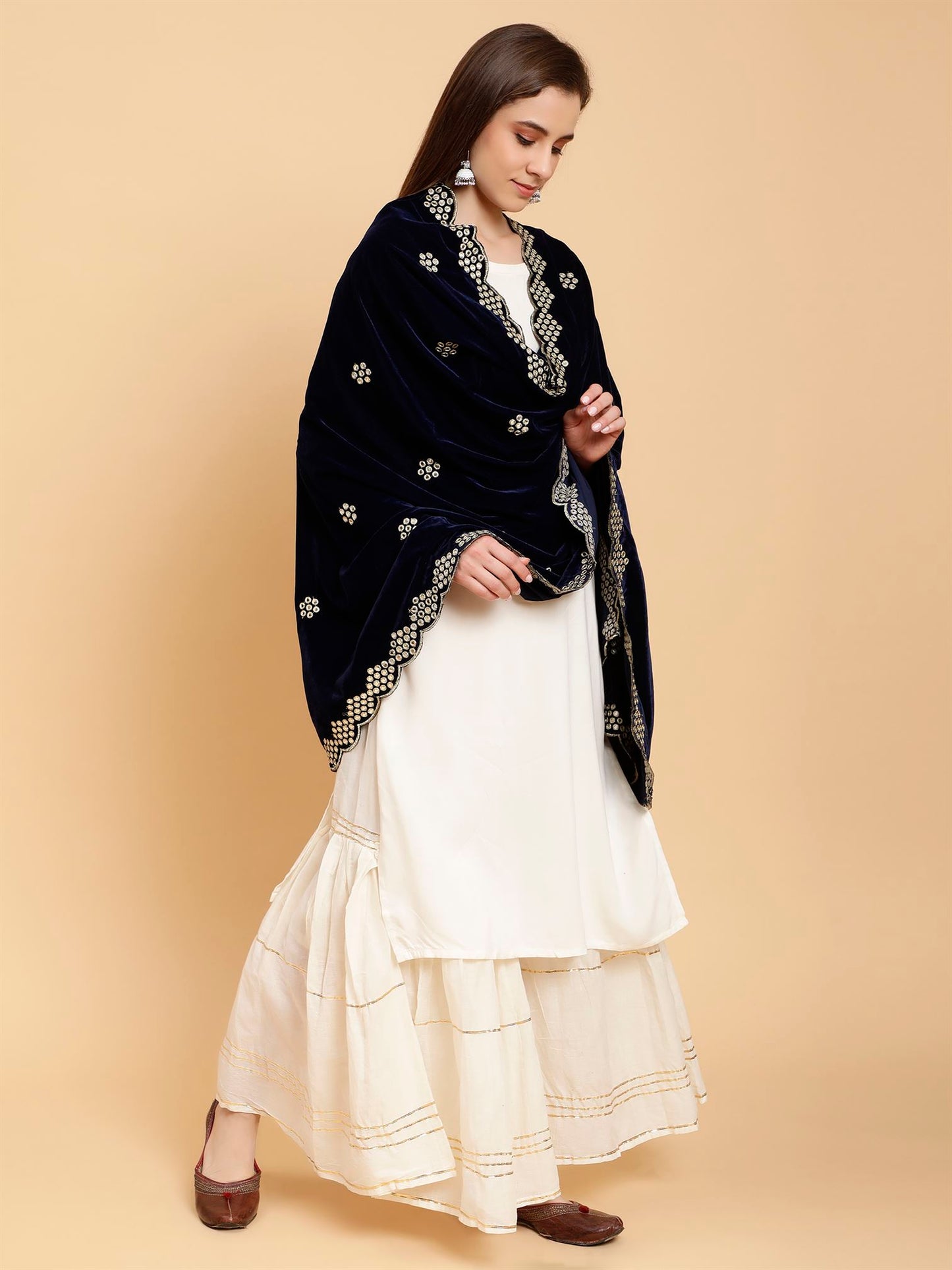 navy-blue-embellished-velvet-dupatta-mcrcvd7356-moda-chales-4