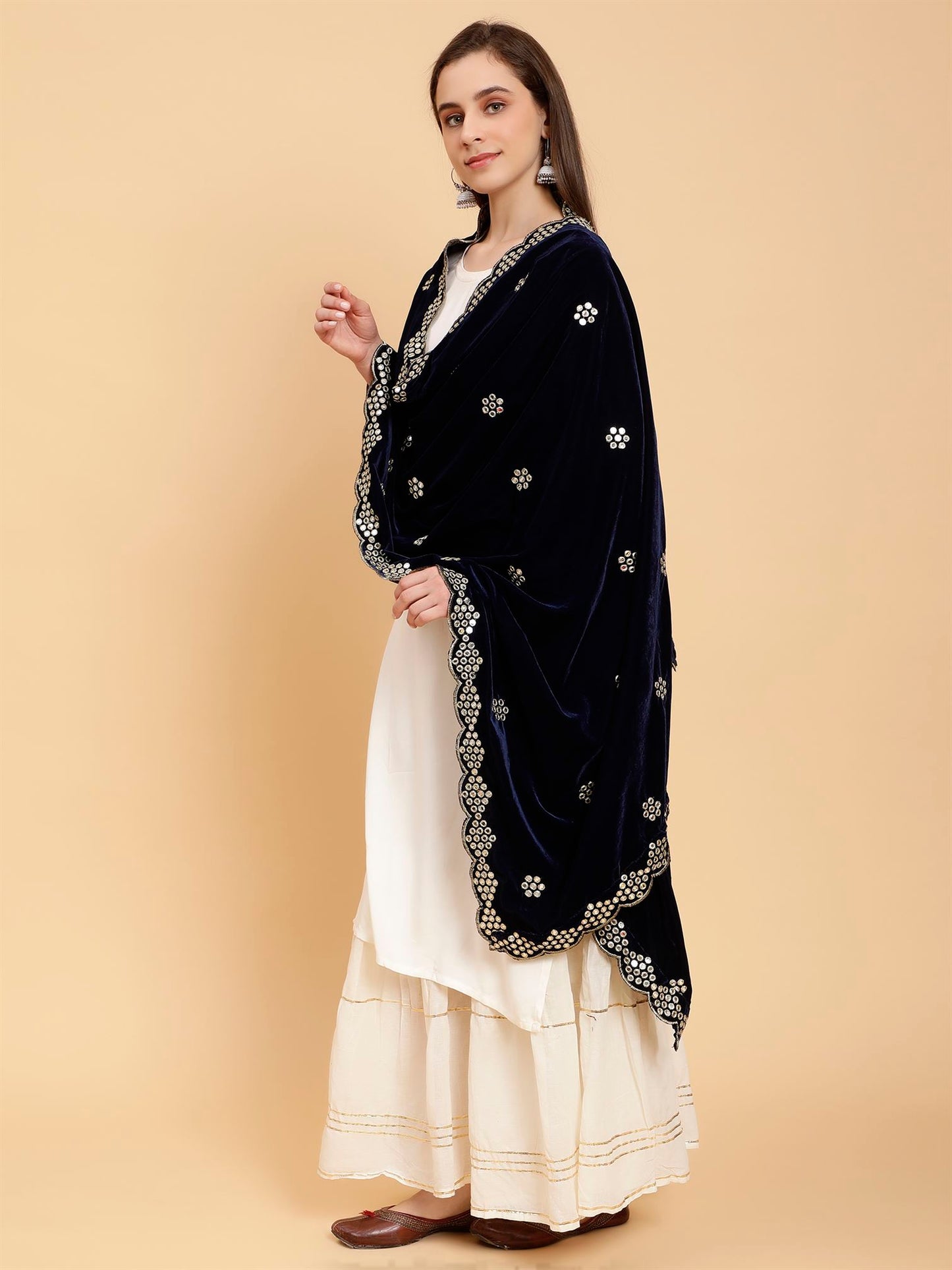 navy-blue-embellished-velvet-dupatta-mcrcvd7356-moda-chales-5