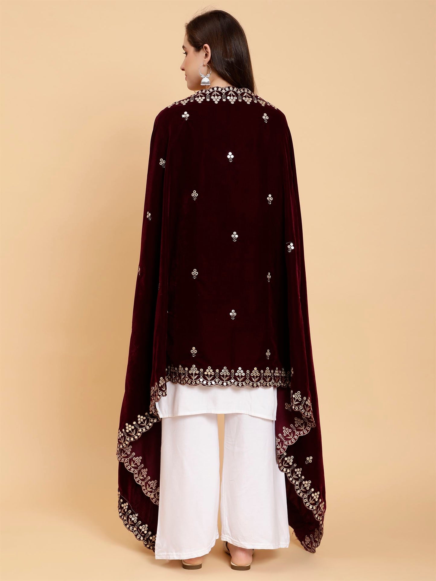 burgundy-embellished-velvet-dupatta-mcrcvd7382-moda-chales-6