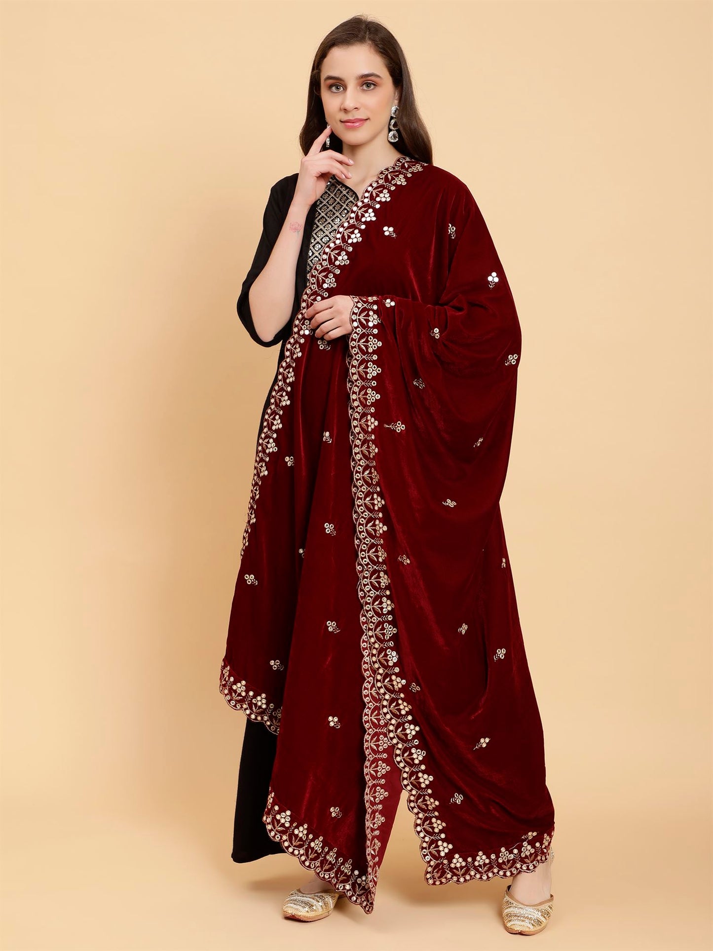 maroon-embellished-velvet-dupatta-mcrcvd7384-moda-chales-3