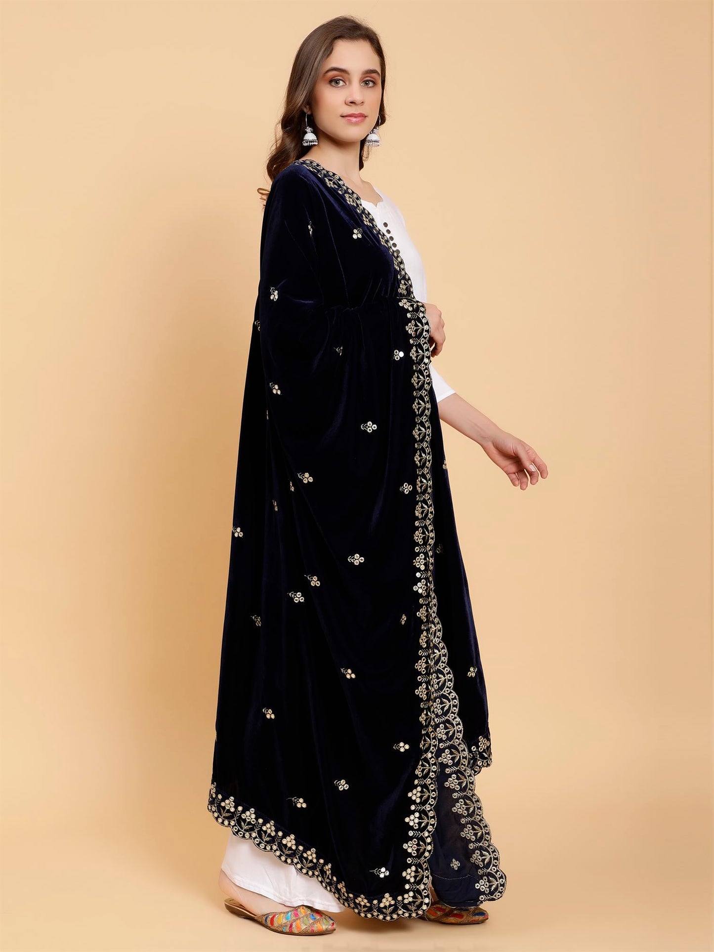 navy-blue-embellished-velvet-dupatta-mcrcvd7386-moda-chales-4