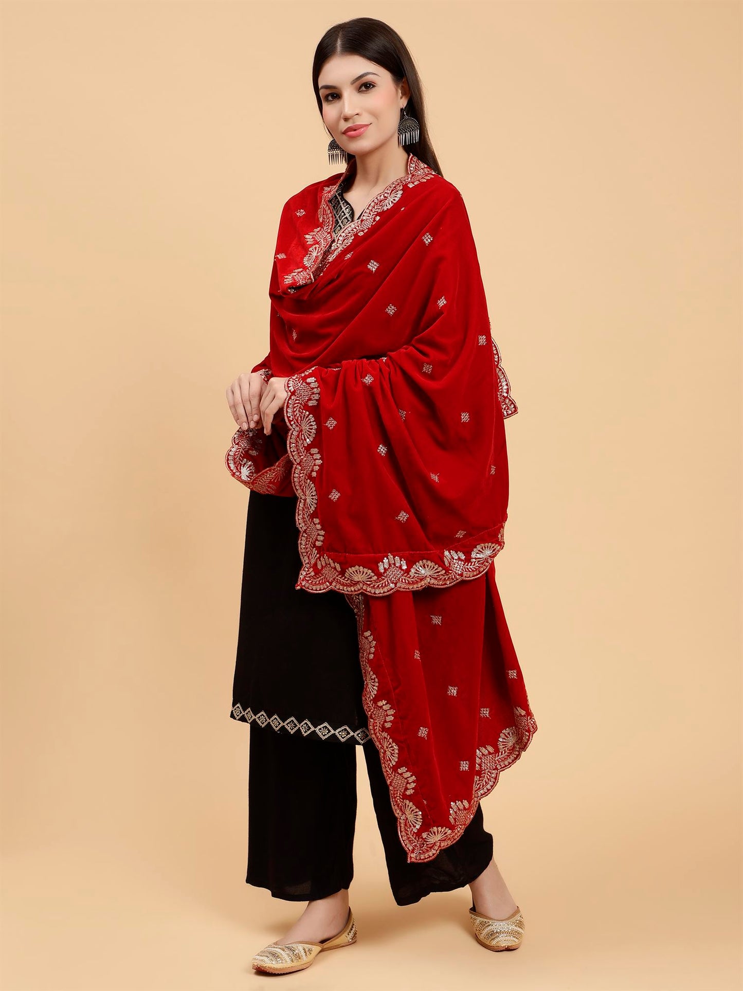 red-embellished-velvet-dupatta-mcrcvd7413-moda-chales-3