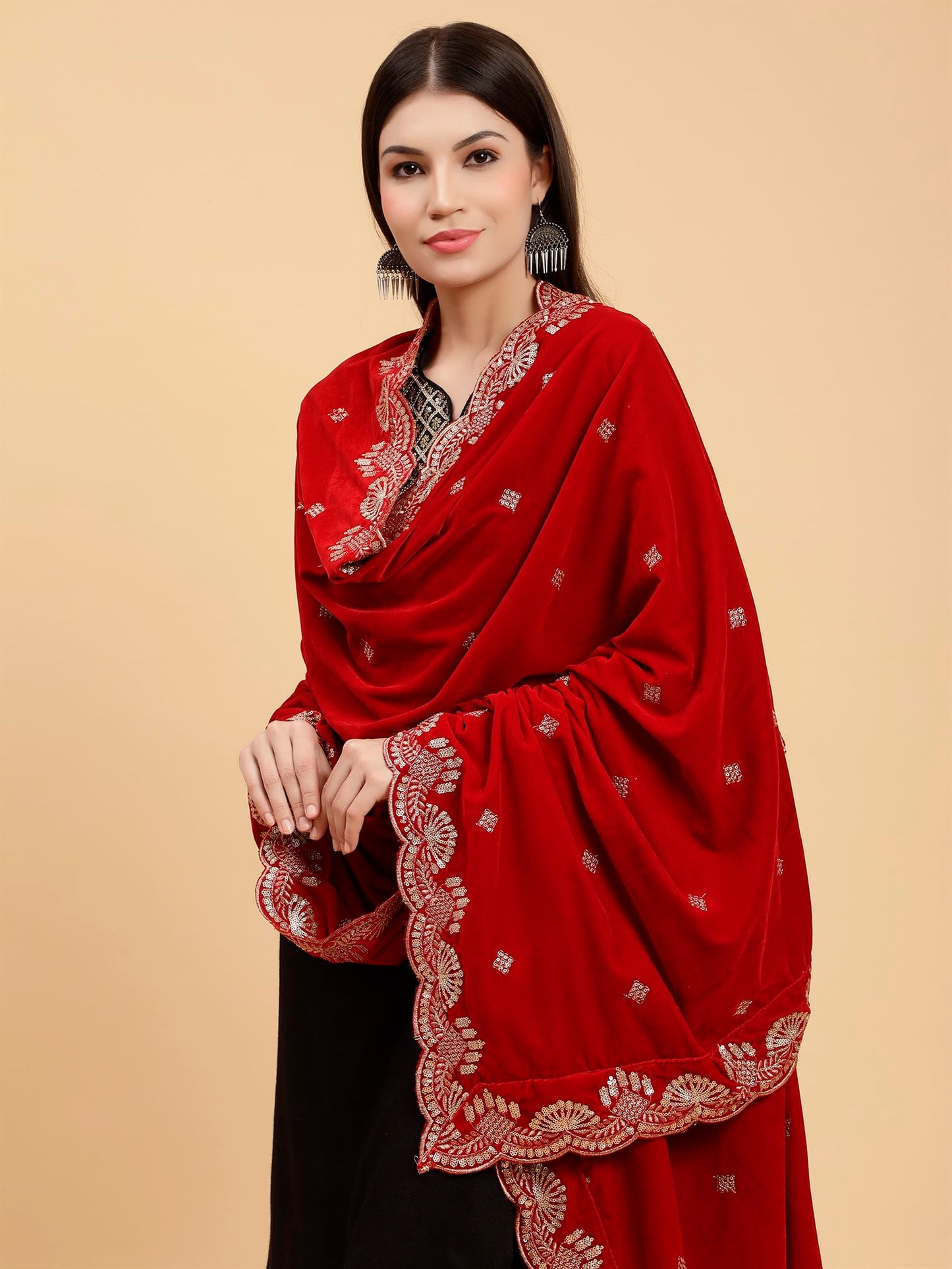 red-embellished-velvet-dupatta-mcrcvd7413-moda-chales-4