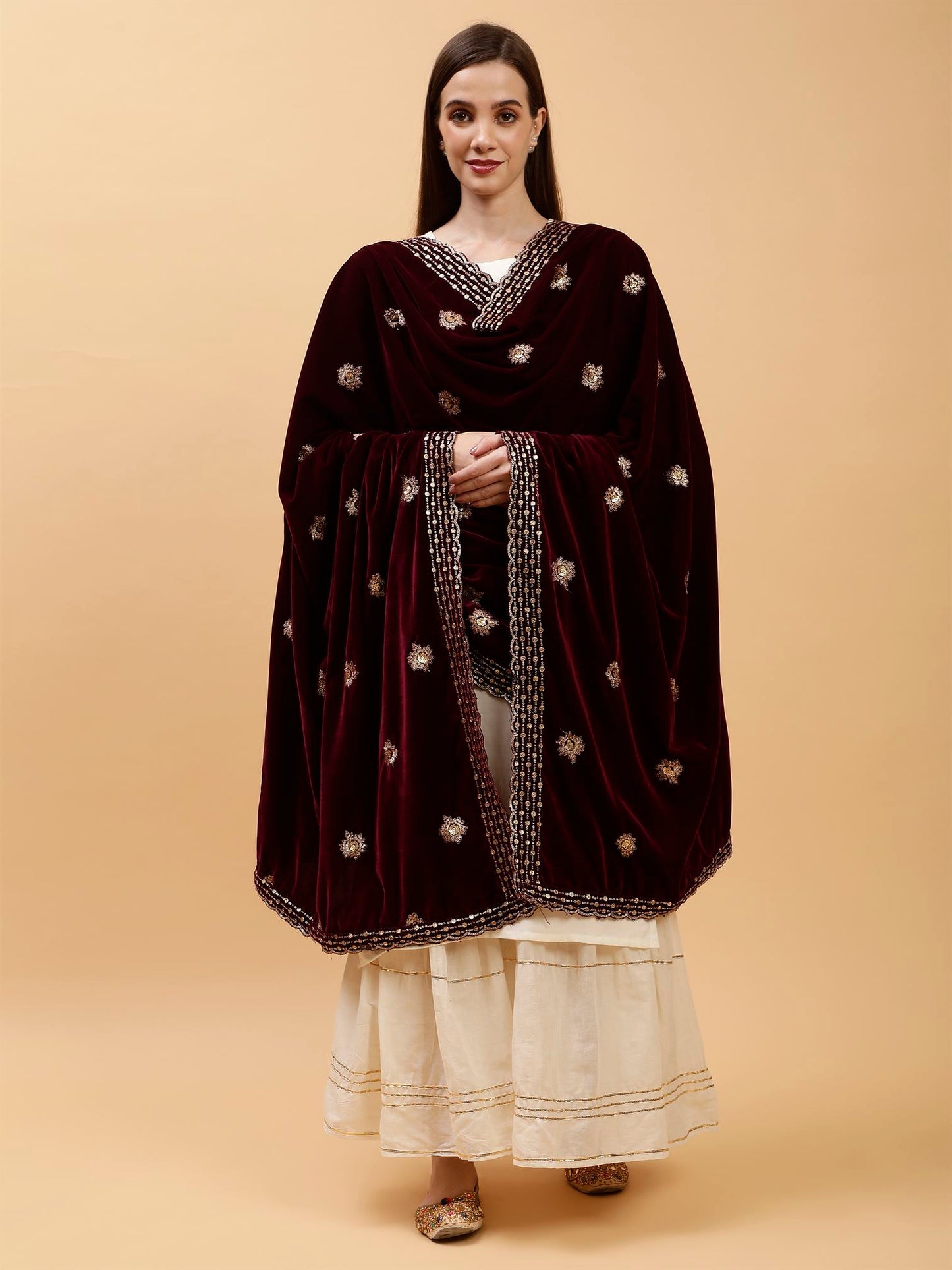 burgundy-sunflower-design-velvet-dupatta-mcrcvd7422-moda-chales-3