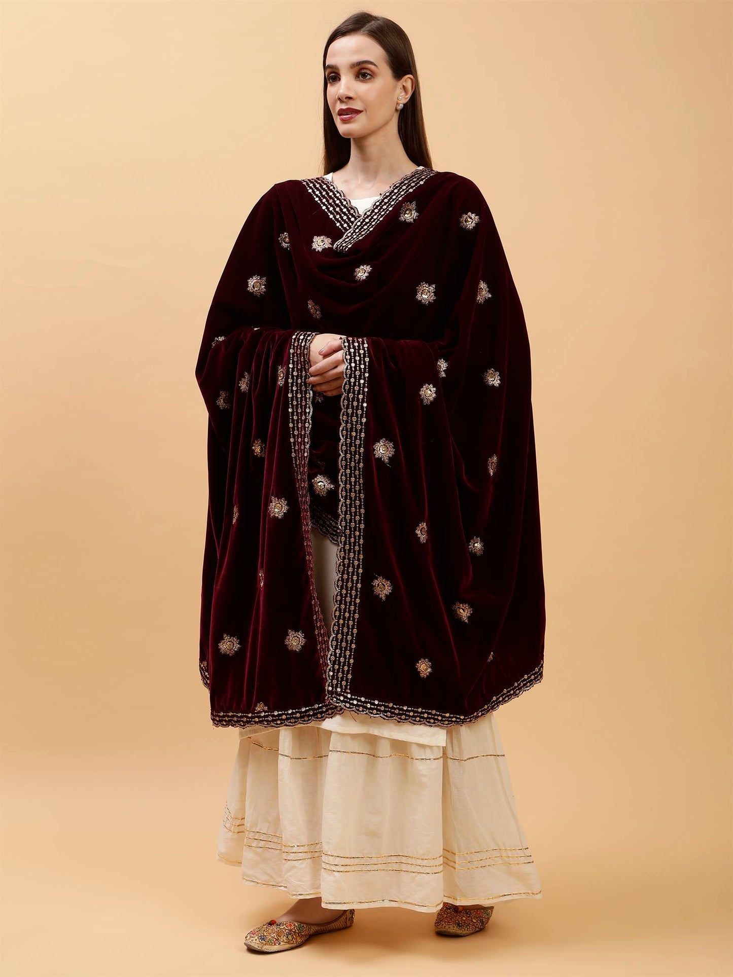 burgundy-sunflower-design-velvet-dupatta-mcrcvd7422-moda-chales-4