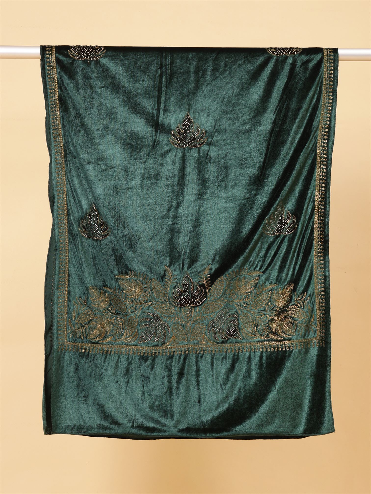 Emerald Green Embroiered velvet stole - MCHSVD1601G