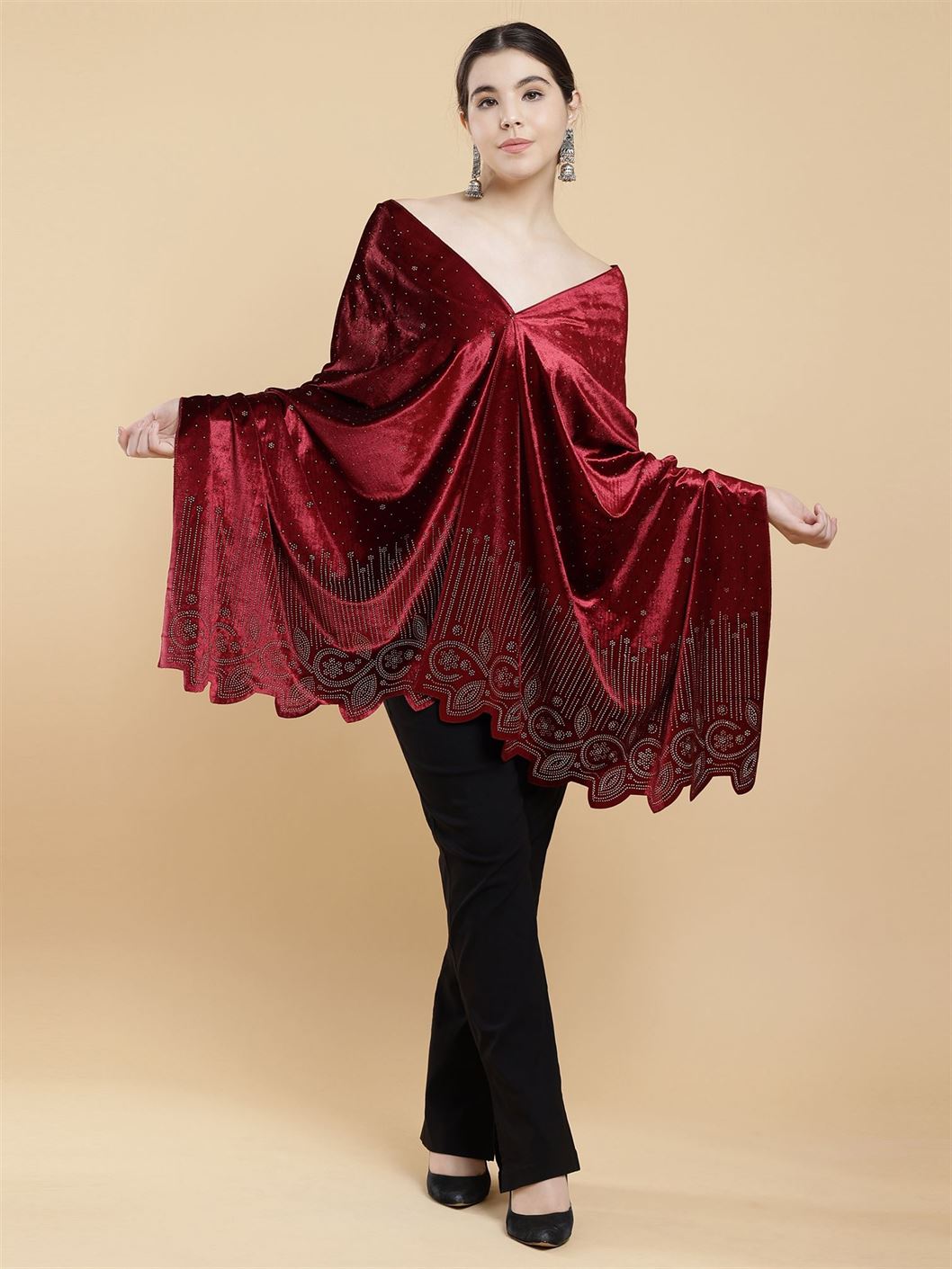 maroon-embellished-velvet-stole-mchsvd1604m-moda-chales-1