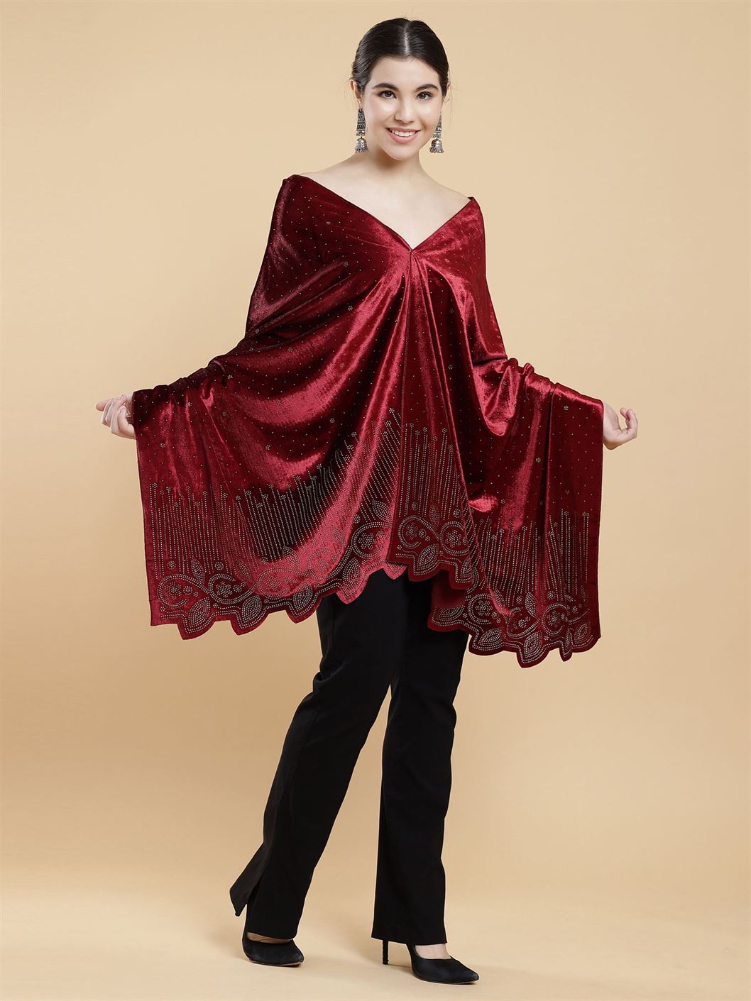 maroon-embellished-velvet-stole-mchsvd1604m-moda-chales-3