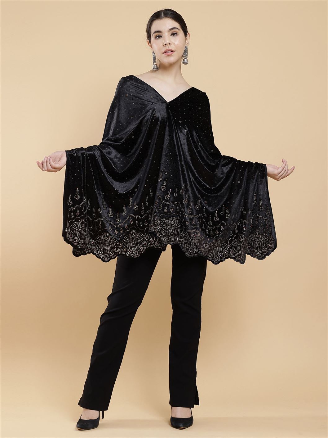 black-embellished-velvet-stole-mchsvd1606bk-moda-chales-2