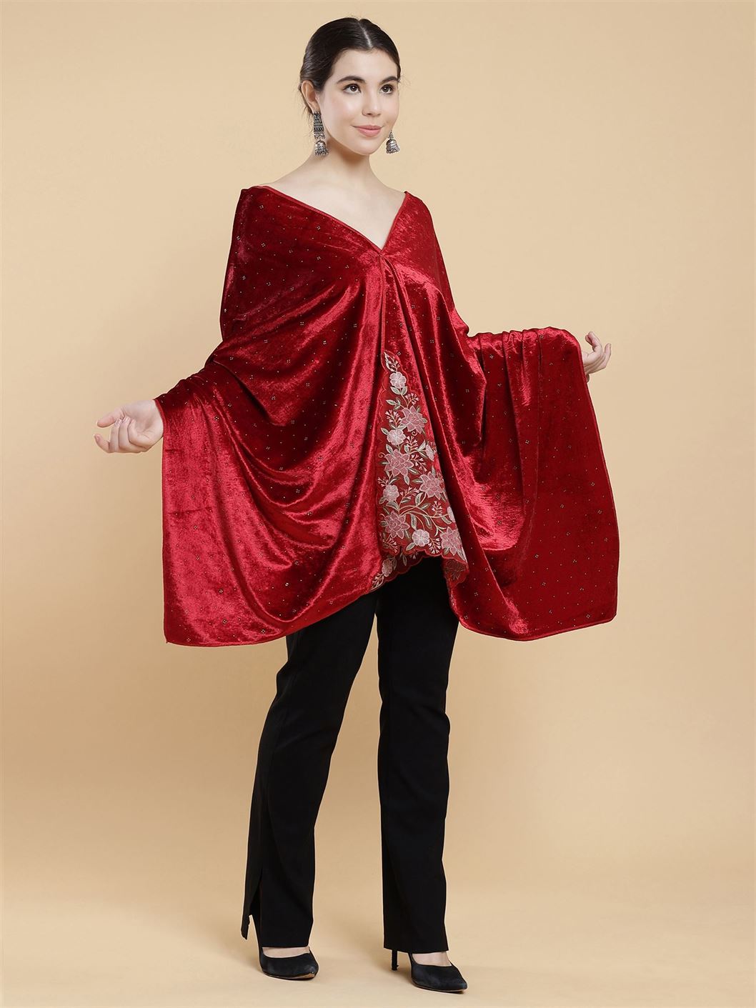 red-embellished-velvet-stole-mchsvd1624r-moda-chales-6