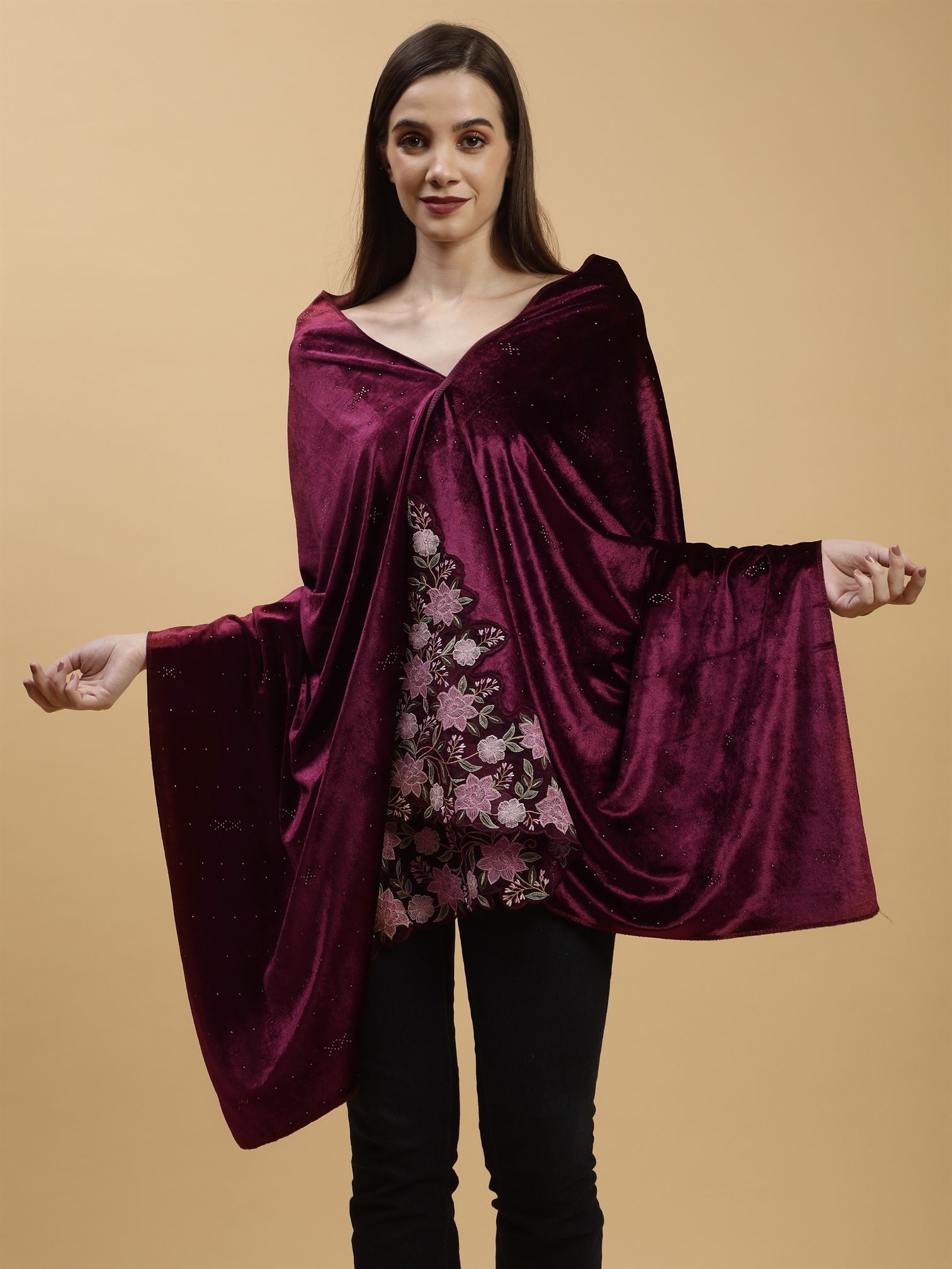 maroon-embellished-velvet-stole-mchsvd1624m-moda-chales-3