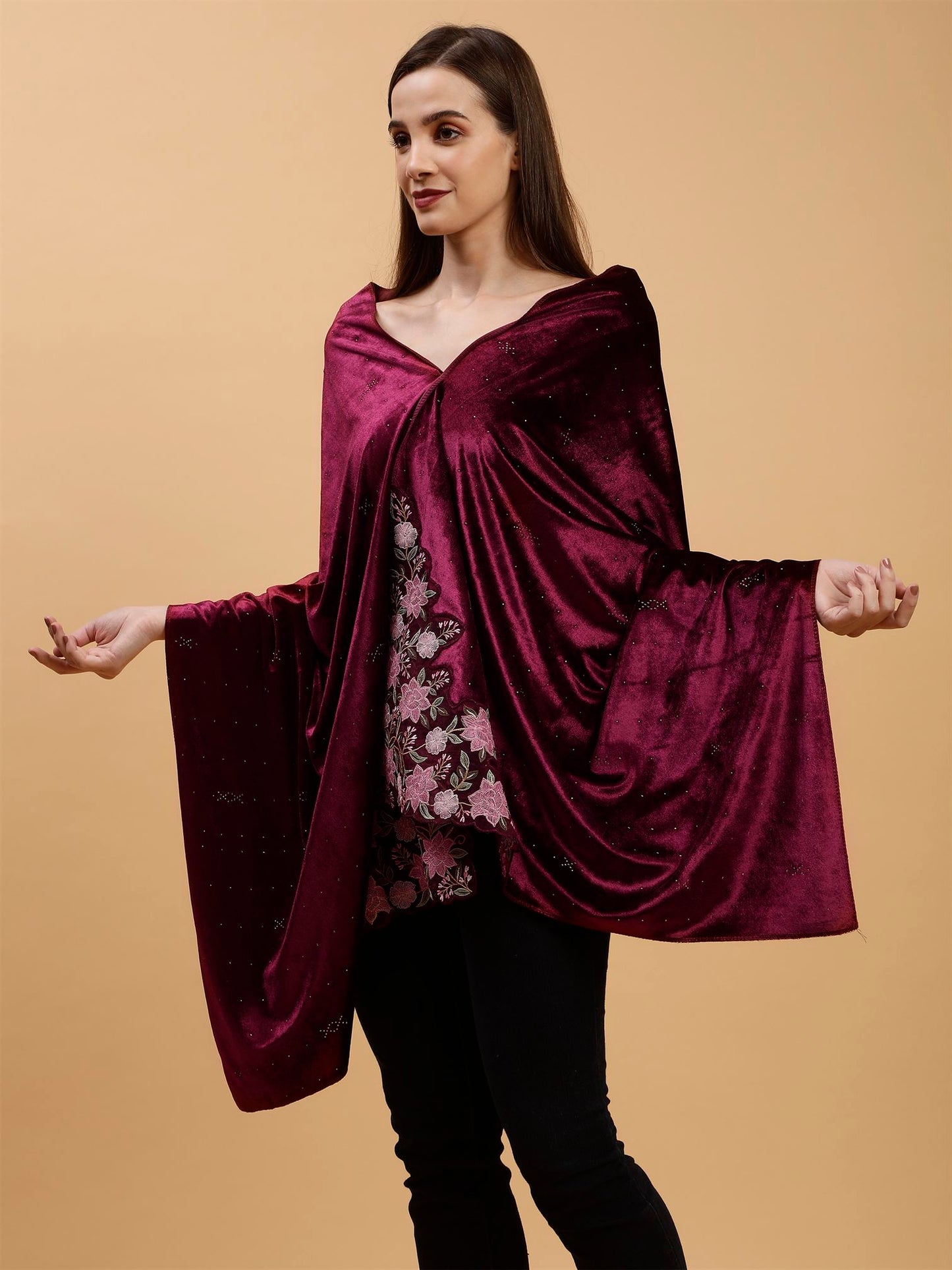 maroon-embellished-velvet-stole-mchsvd1624m-moda-chales-1