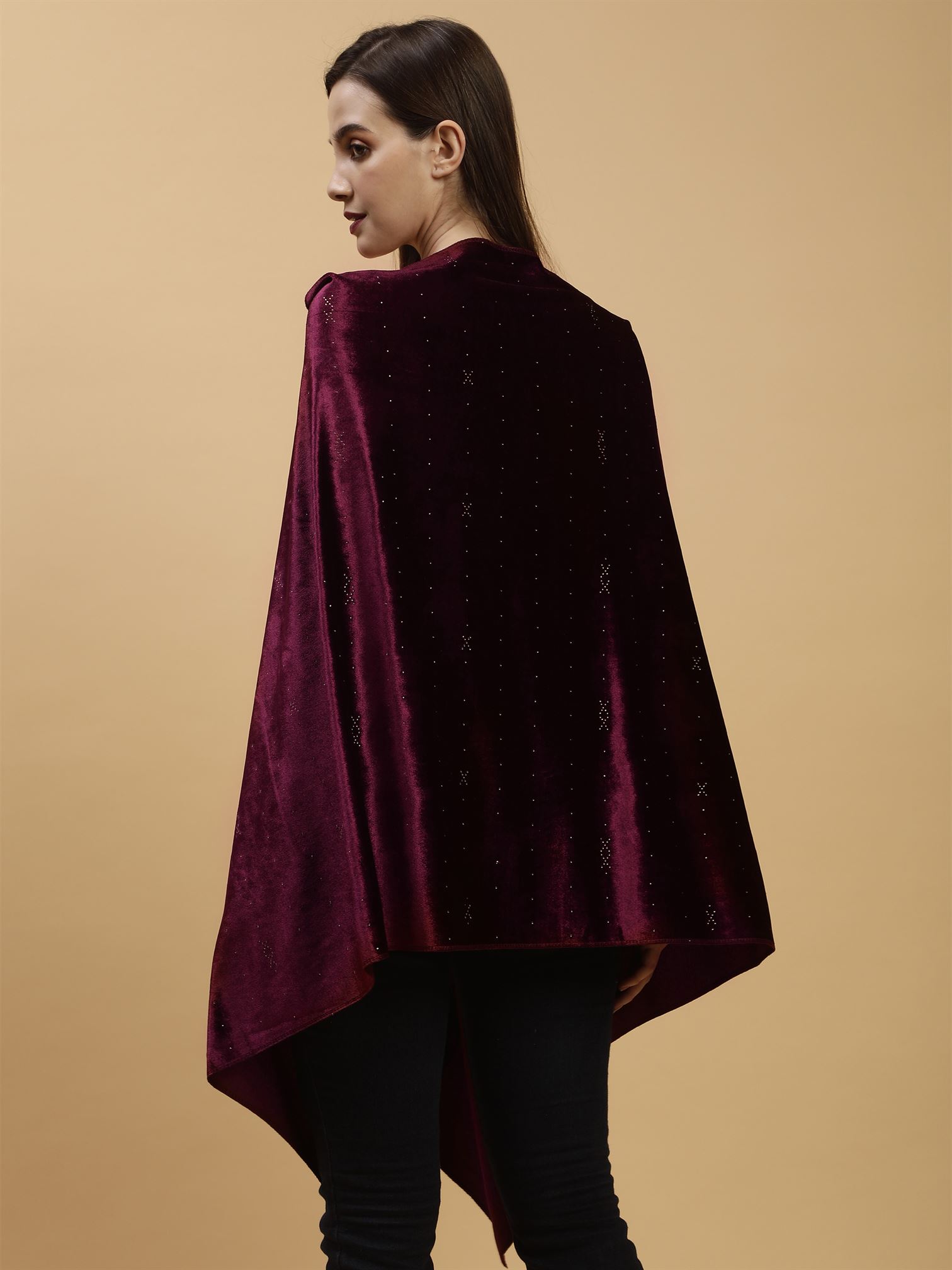 maroon-embellished-velvet-stole-mchsvd1624m-moda-chales-4