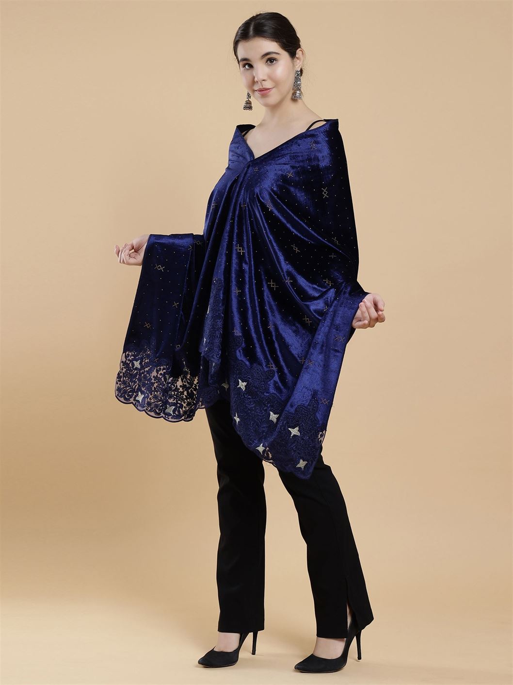 blue-embellished-velvet-stole-mchsvd1625bu-moda-chales-6