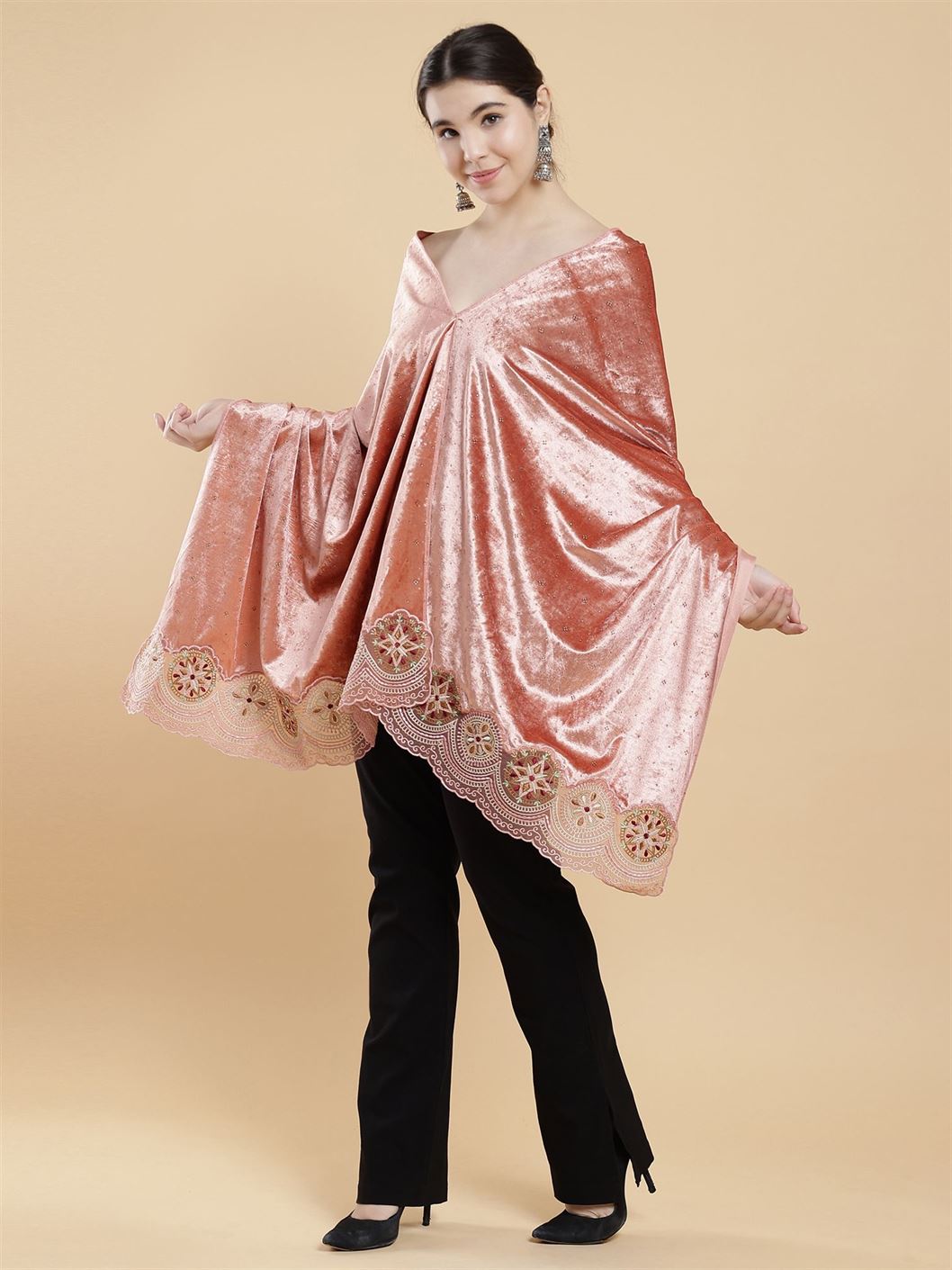 peach-embellished-velvet-stole-mchsvd1626p-moda-chales-2