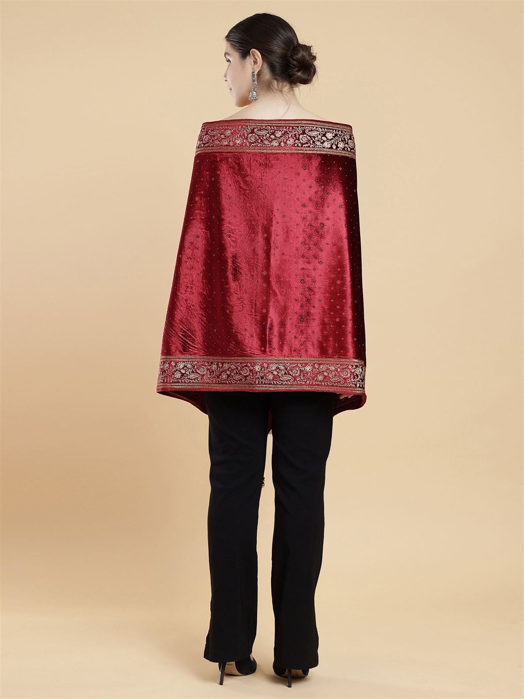 maroon-embellished-velvet-stole-mchsvd1629m-moda-chales-7