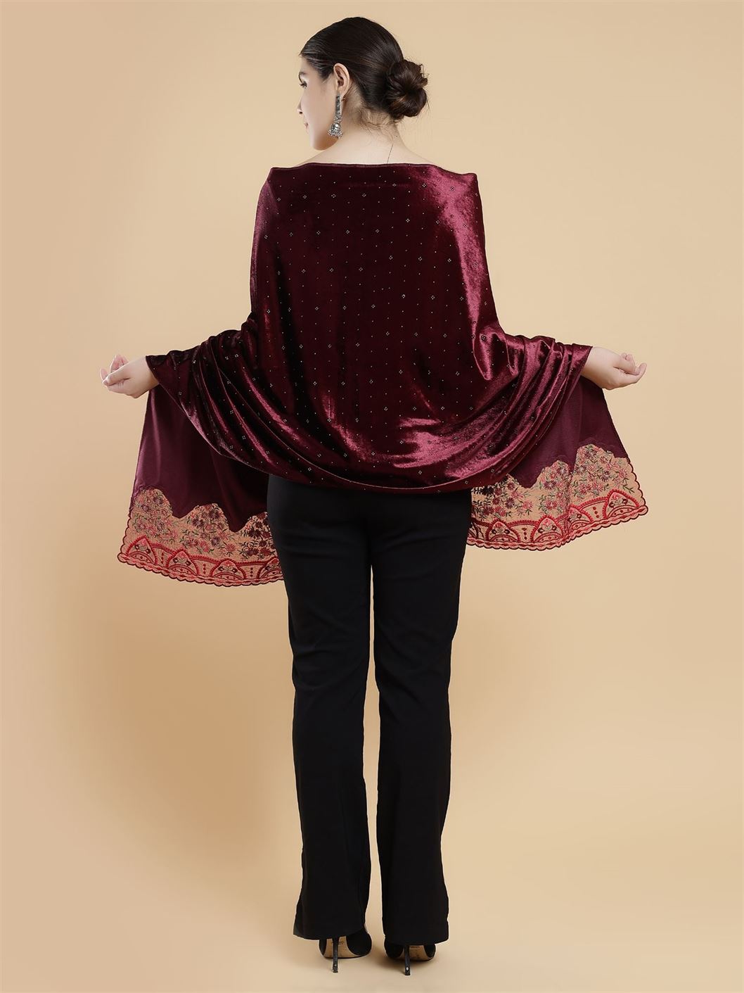 maroon-embellished-velvet-stole-mchsvd1630m-moda-chales-4