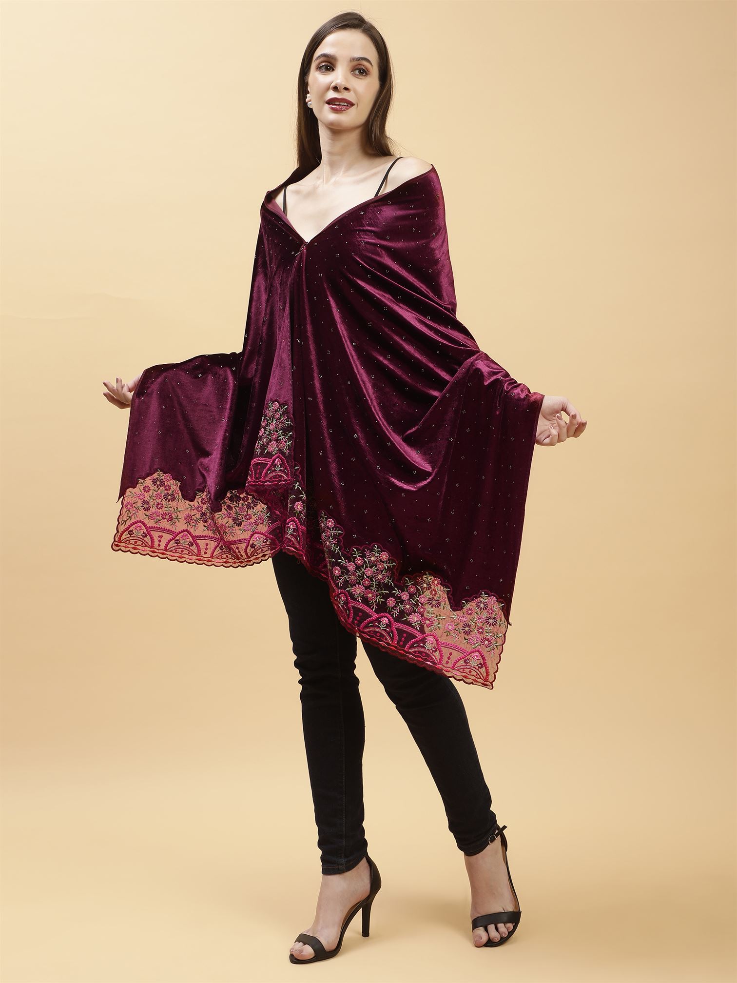 burgundy-embellished-velvet-stole-mchsvd1630w-moda-chales-4