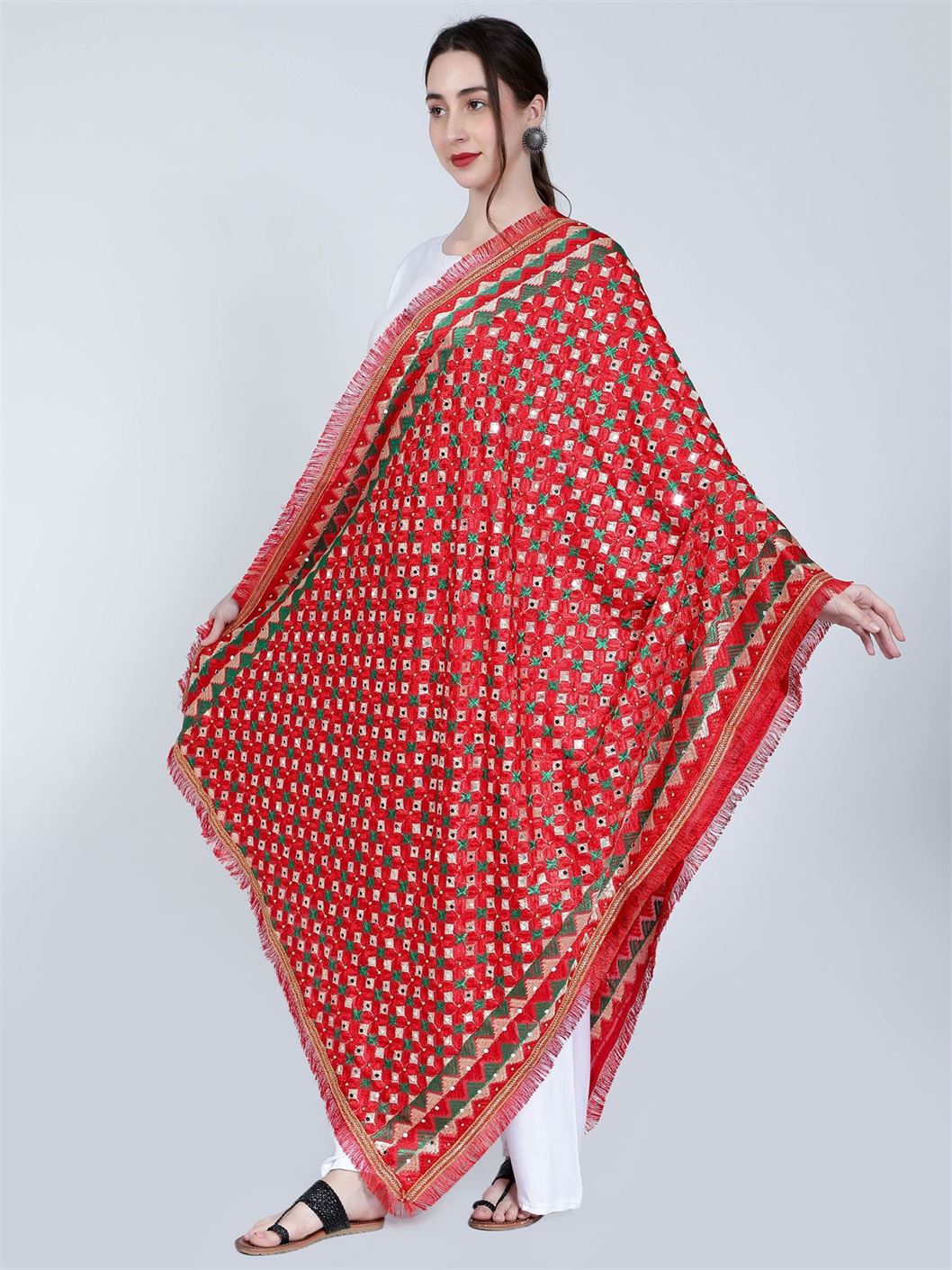 red-and-green-phulkari-dupatta-with-beads-mcmmpd4056b-3