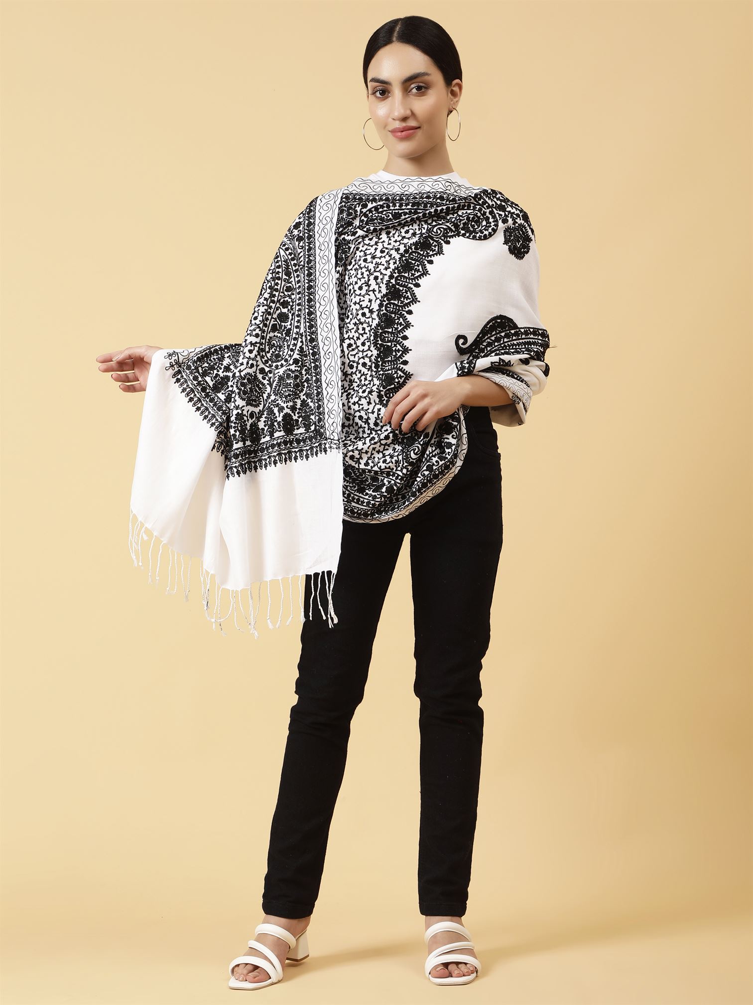 white-and-black-embroidered-shawl-mcmmst4231-2