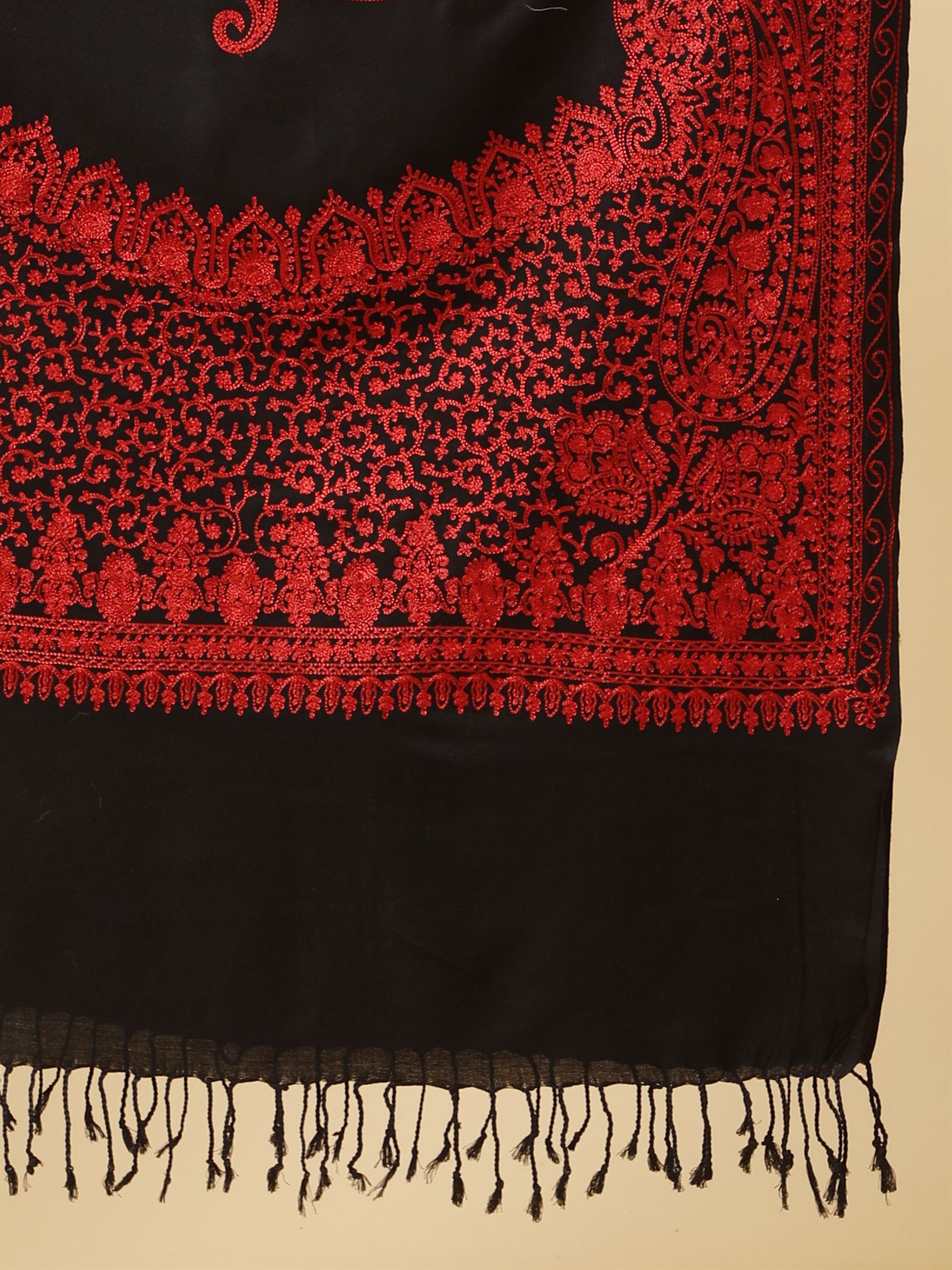 black-and-red-embroidered-shawl-mcmmst4232-6