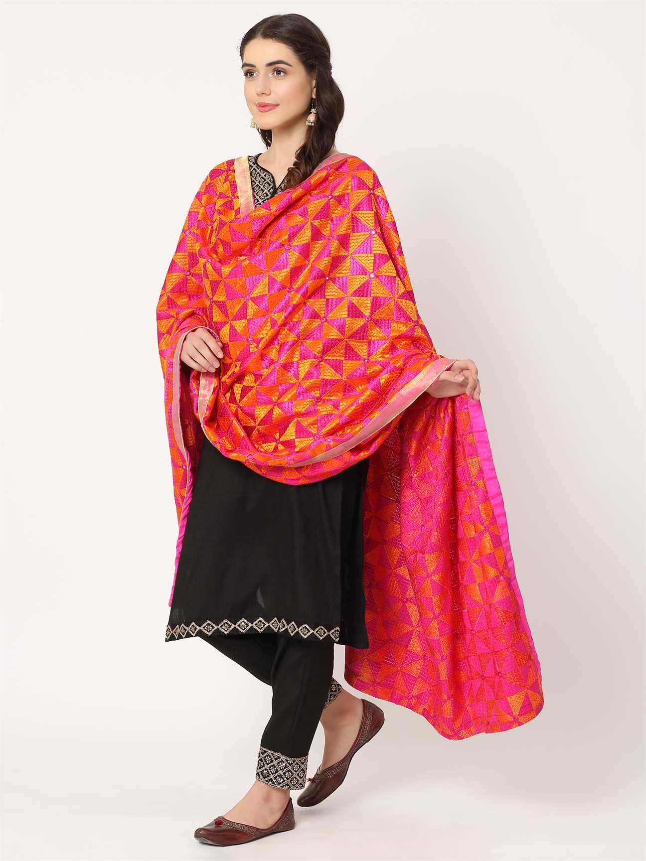 magenta-orange-phulkari-embroiidery-bagh-dupatta-MCRCPD0136