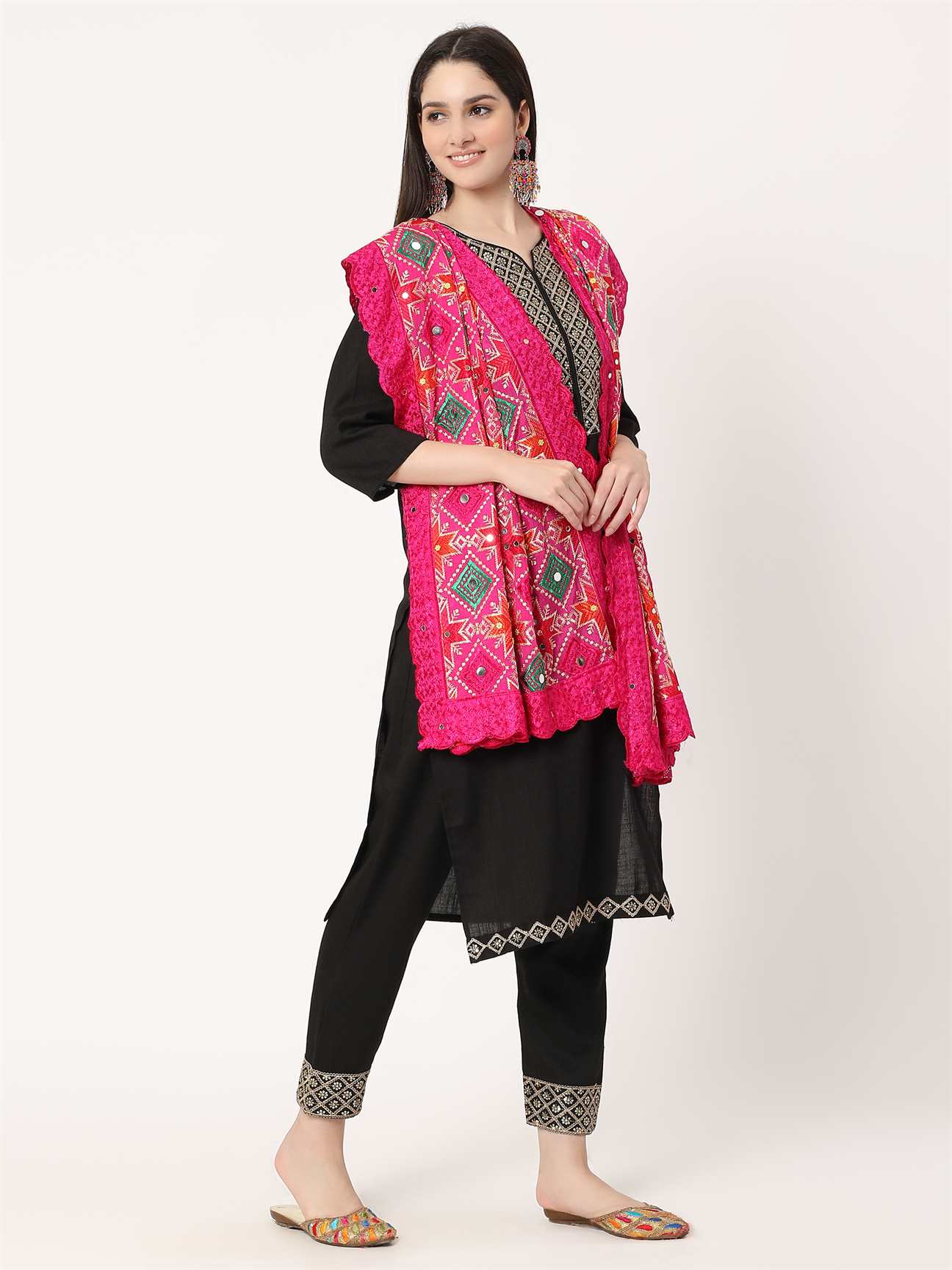 magenta-multicolour-embroidery-phulkari-dupatta-with-mirror-work-MCRCPD0178