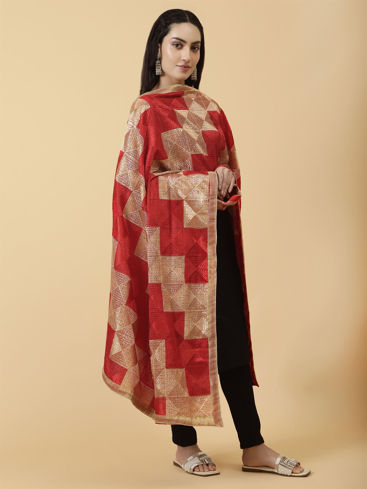 red-phulkari-dupatta-mcrcpd0218-moda-chales-3