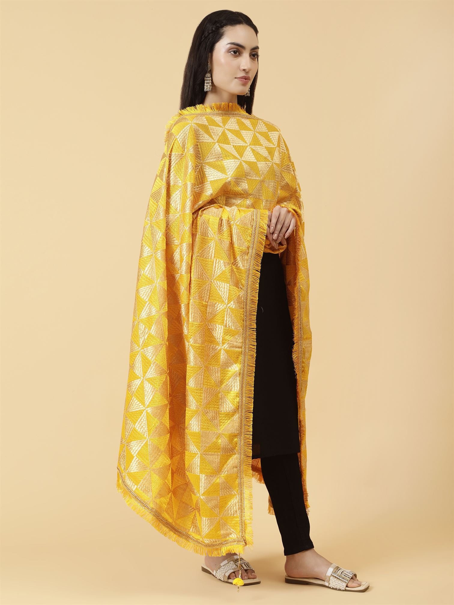 yellow-phulkari-dupatta-mcrcpd0220-moda-chales-3