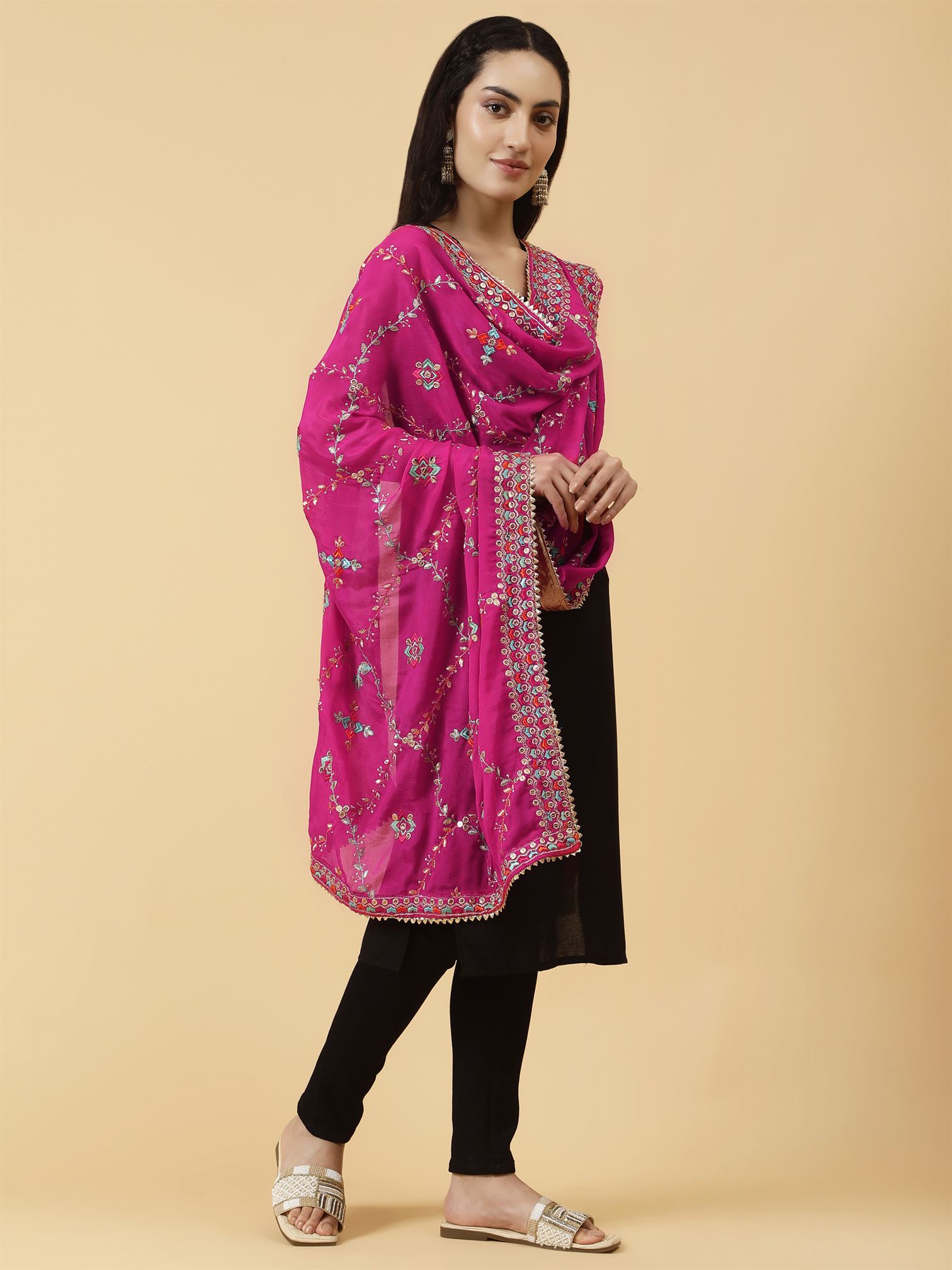 magenta-chinon-embroidery-dupatta-mcrcpd0223-moda-chales-3