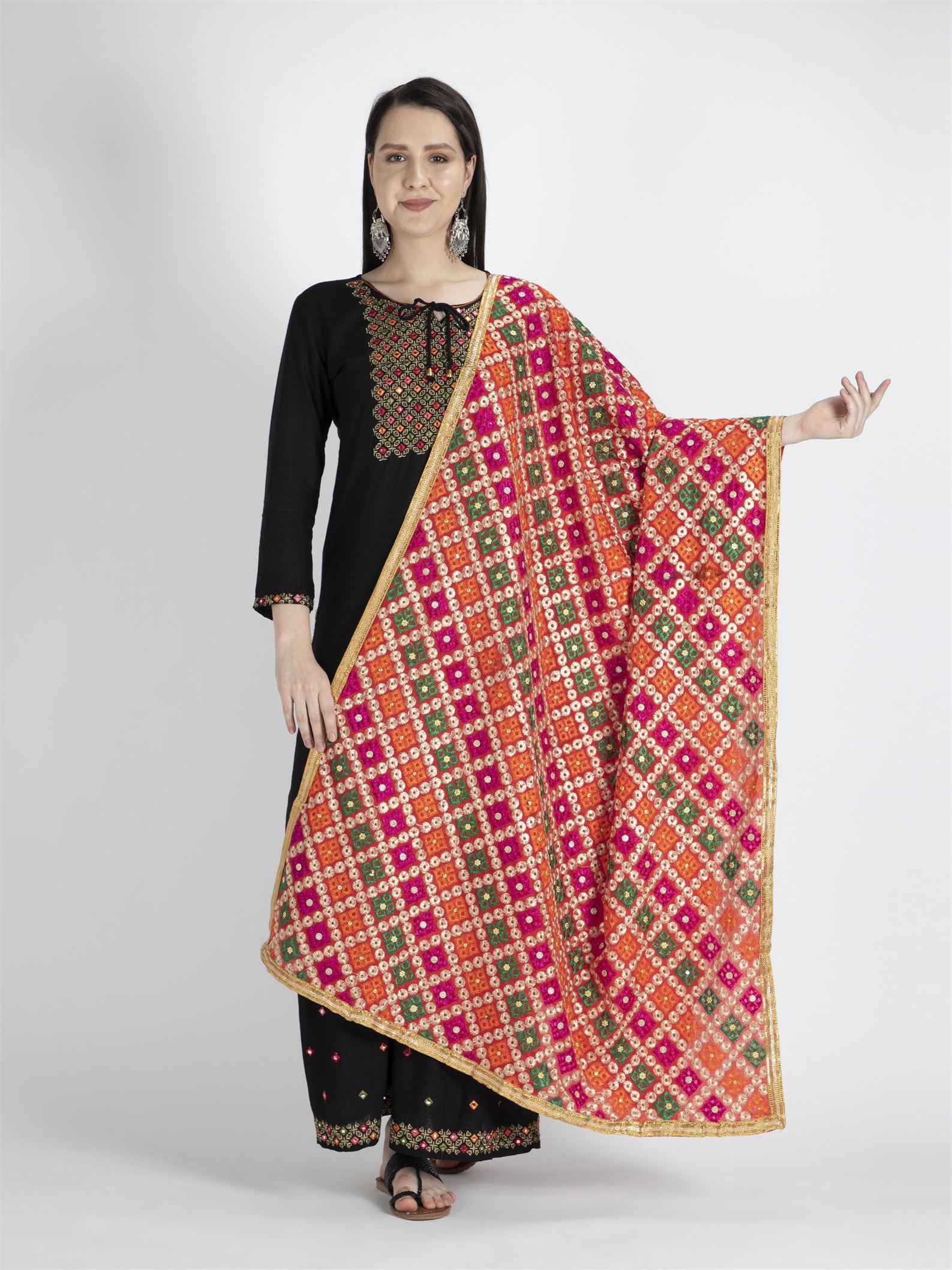 multicolour-phulkari-with-gold-lace-and-mirror-work-mcrcpd4042-1