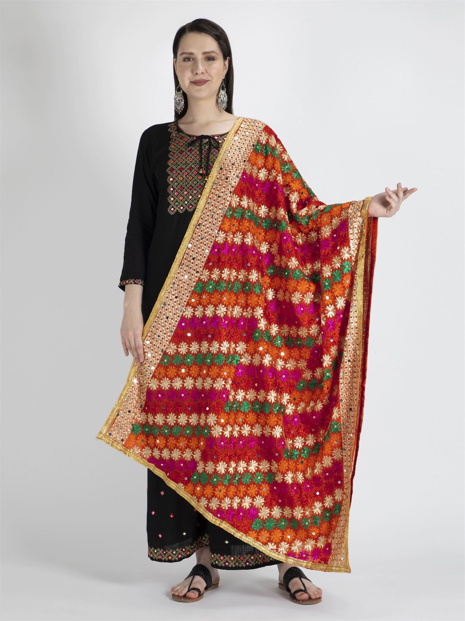 multicolour-phulkari-with-gold-lace-and-mirror-work-mcrcpd4045-1